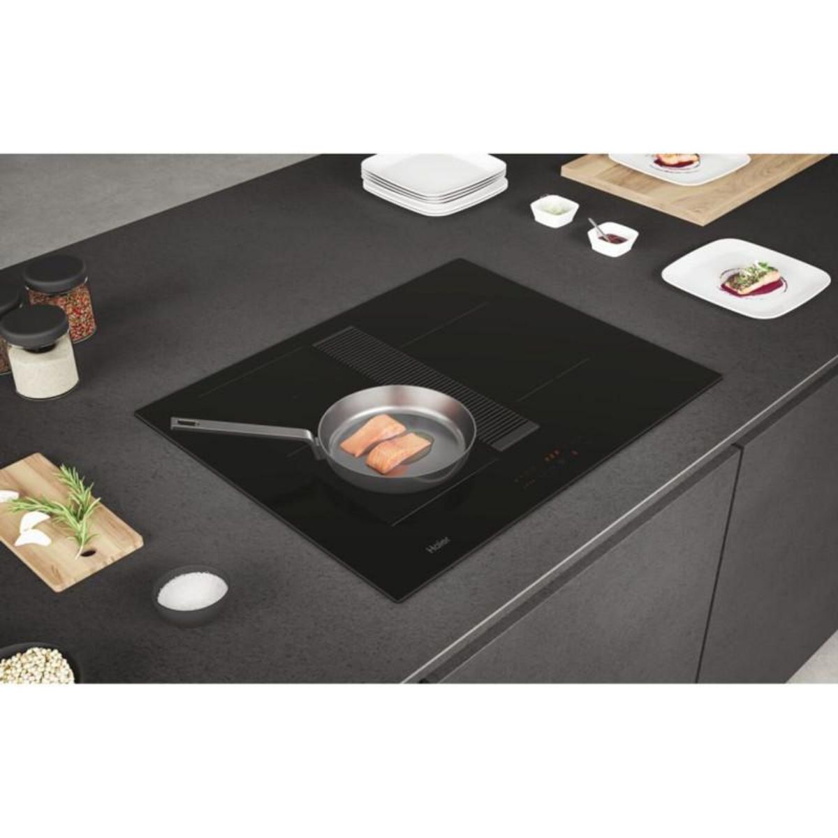 HAIER Plaque induction Haier HAIH6IESCE + HOTTE INTEGREE