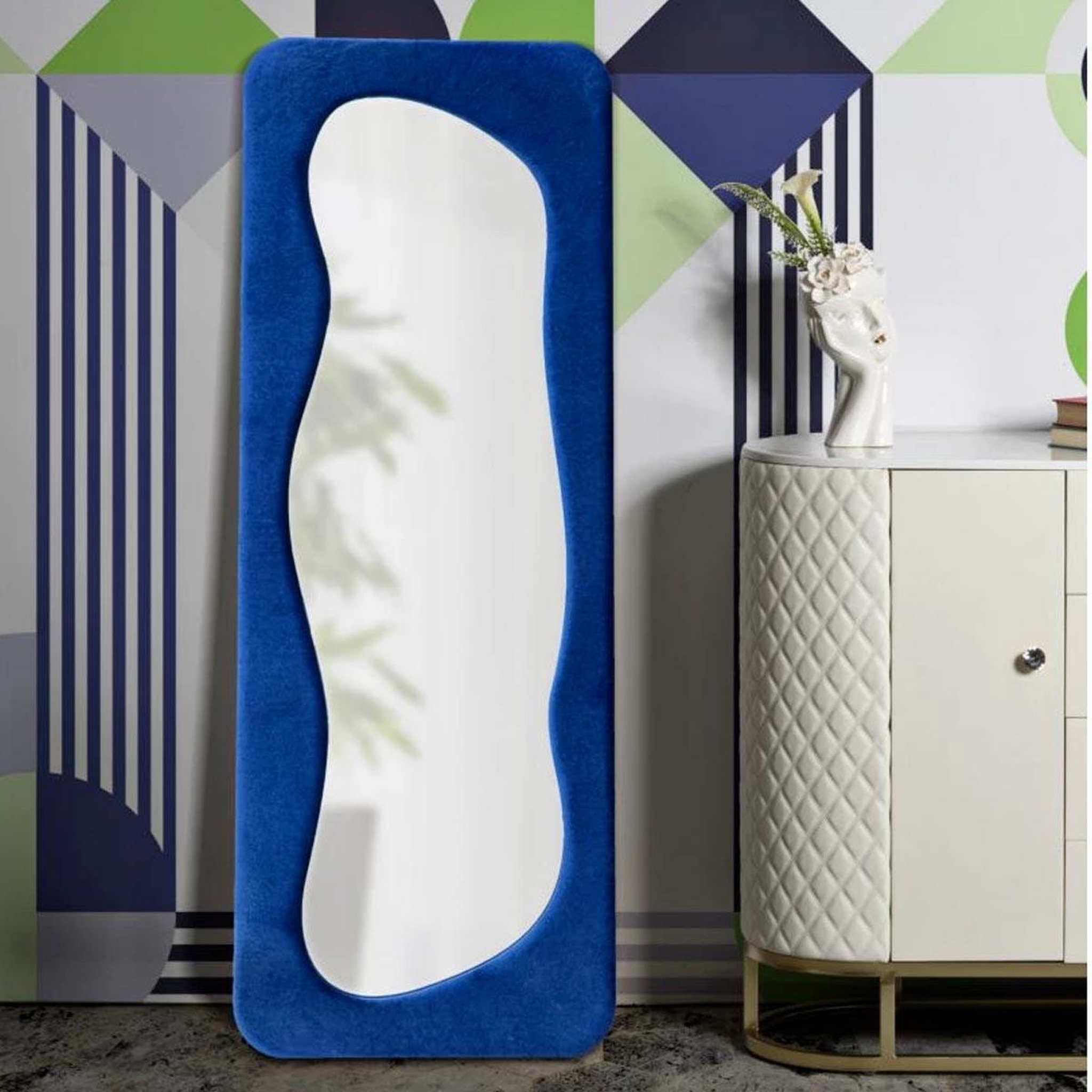 Voir la diapositive 5 : Paris Prix Miroir mural en velours  theodor  160cm bleu