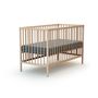 Voir la diapositive 3 : AT4 Chambre bébé lit et table à langer en bois
