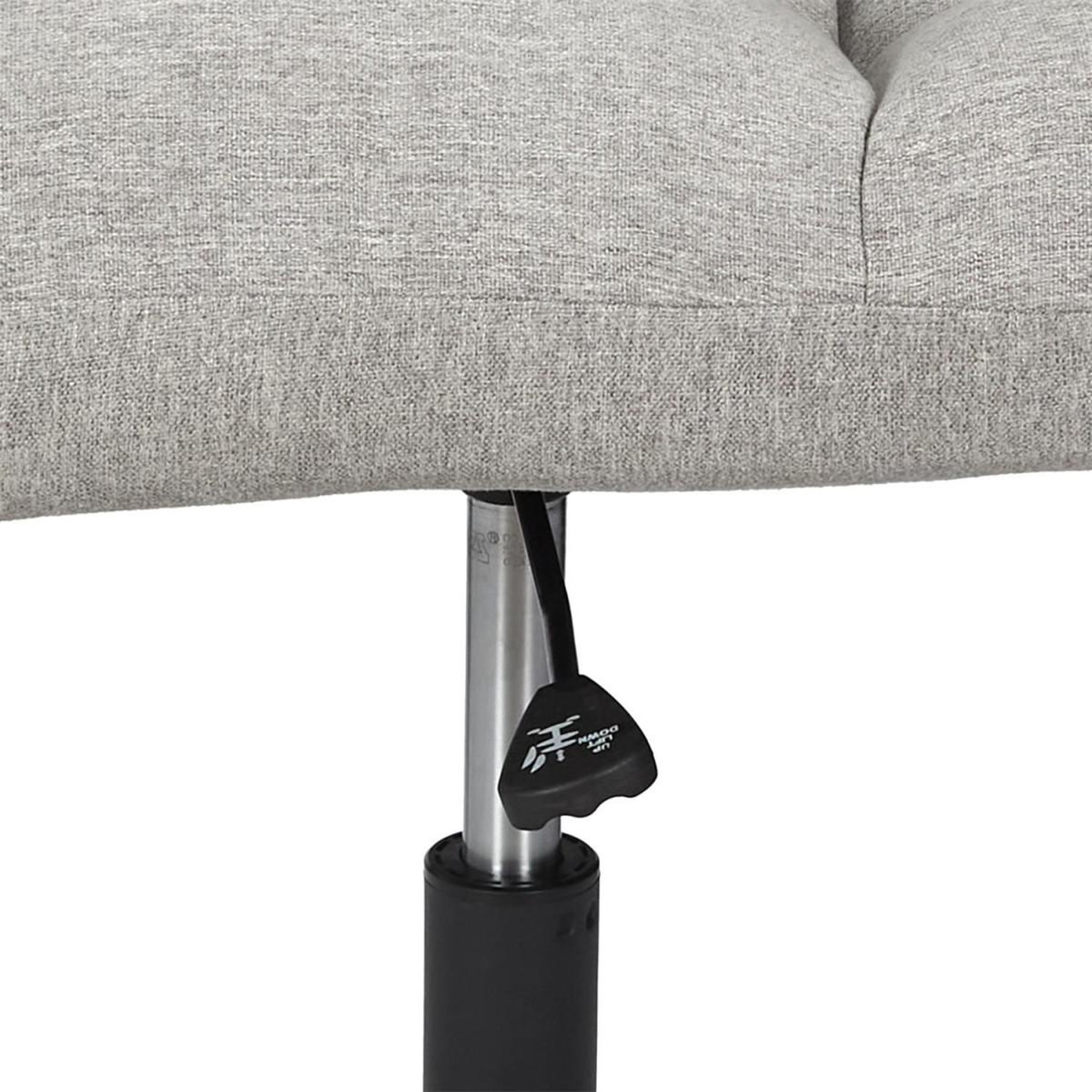 Voir la diapositive 6 : The Home Deco Factory Fauteuil pivotant design  anton  89cm gris