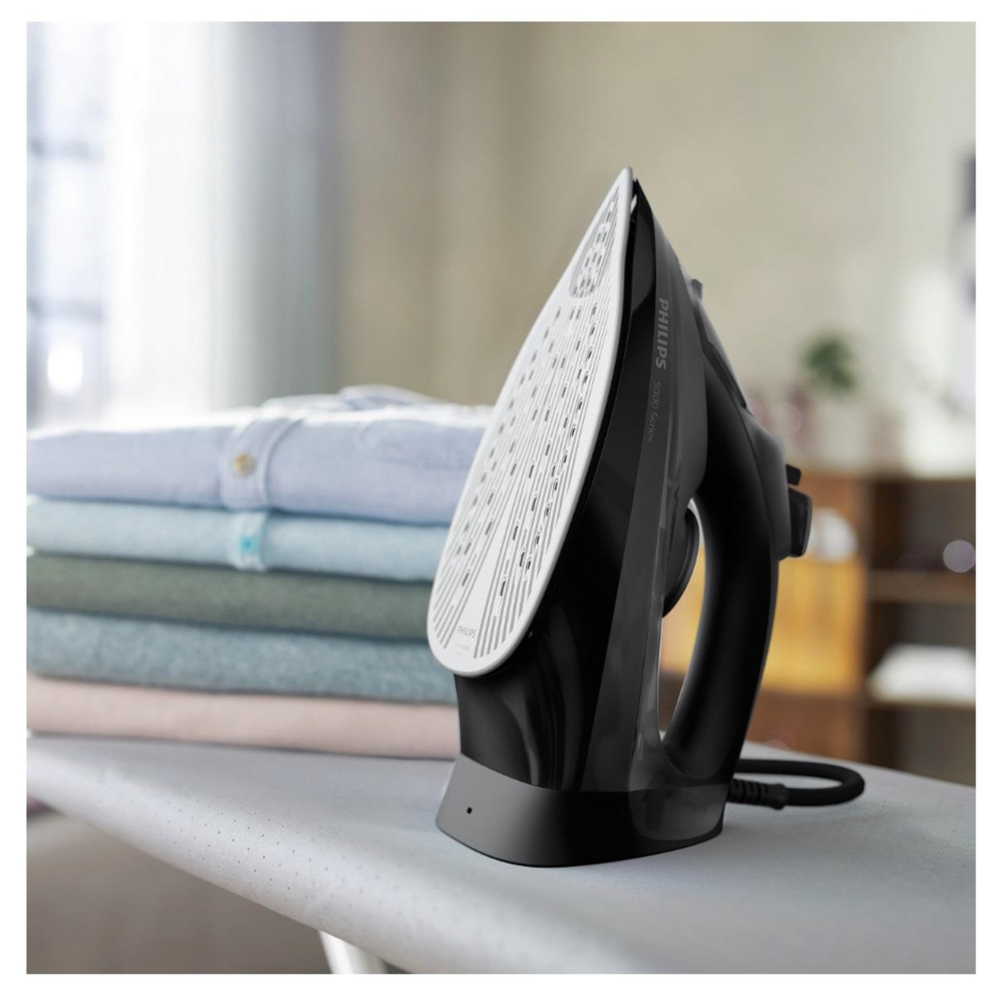 Voir la diapositive 5 : Philips Fer à repasser vapeur 2600w 45g/mn noir - dst5040/80