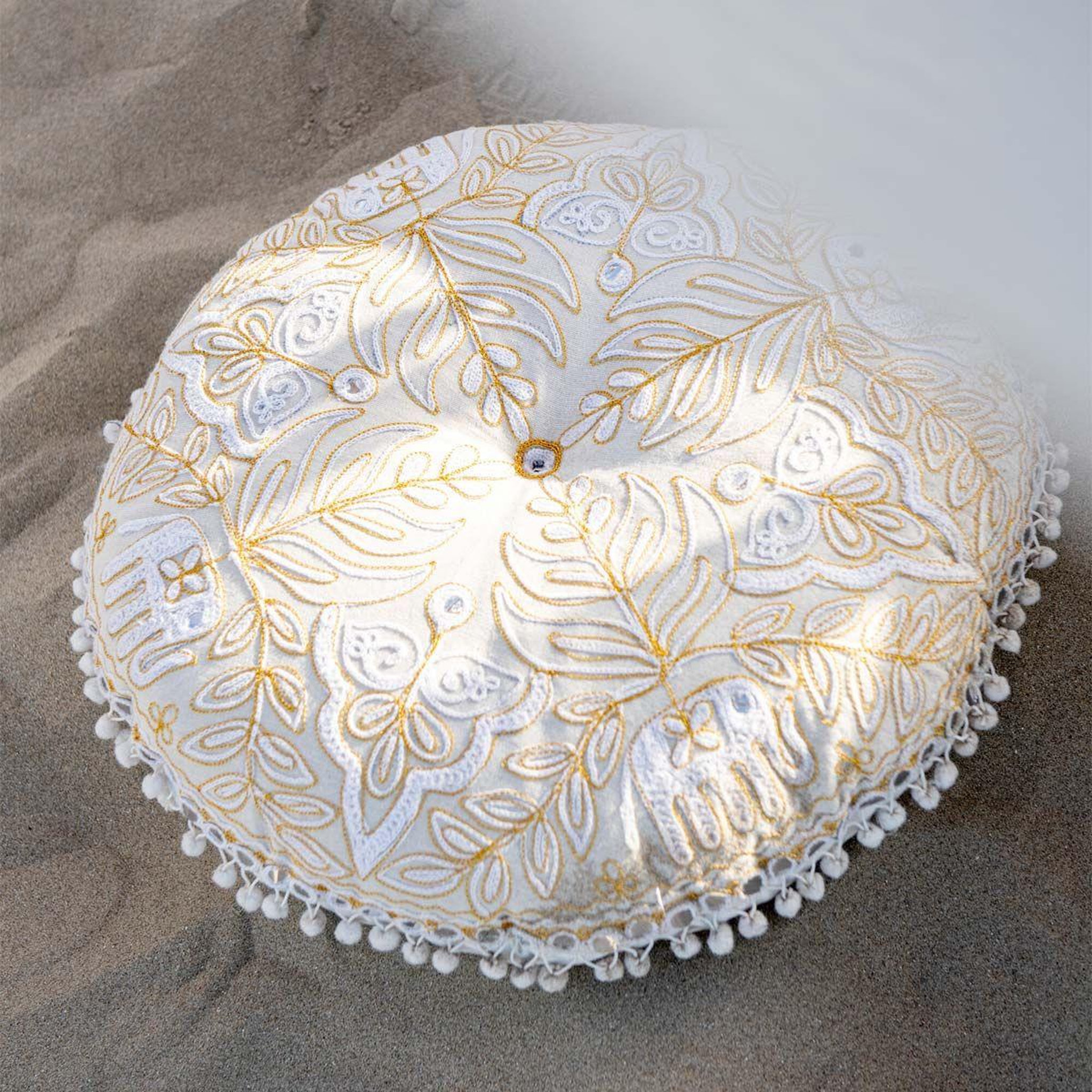 Voir la diapositive 4 : J-LINE Coussin de sol rond  éléphants  50cm crème