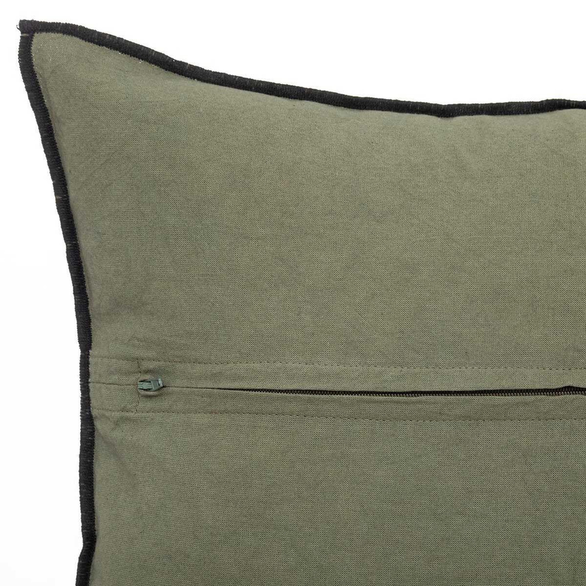 Voir la diapositive 2 : ATMOSPHERA Coussin déco  linah  45x45cm vert kaki