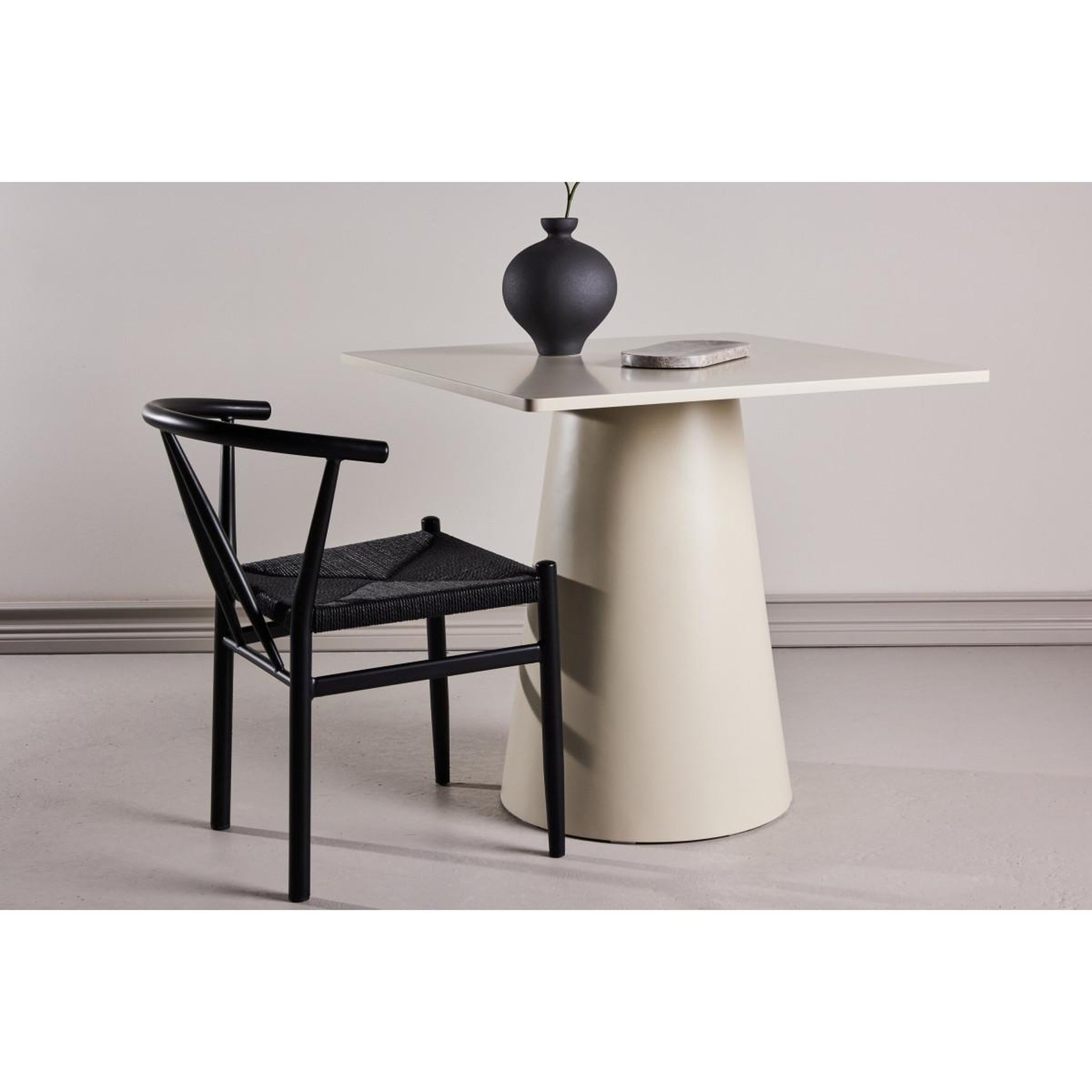 Voir la diapositive 4 : Paris Prix Table à manger design  lanzi  80cm beige