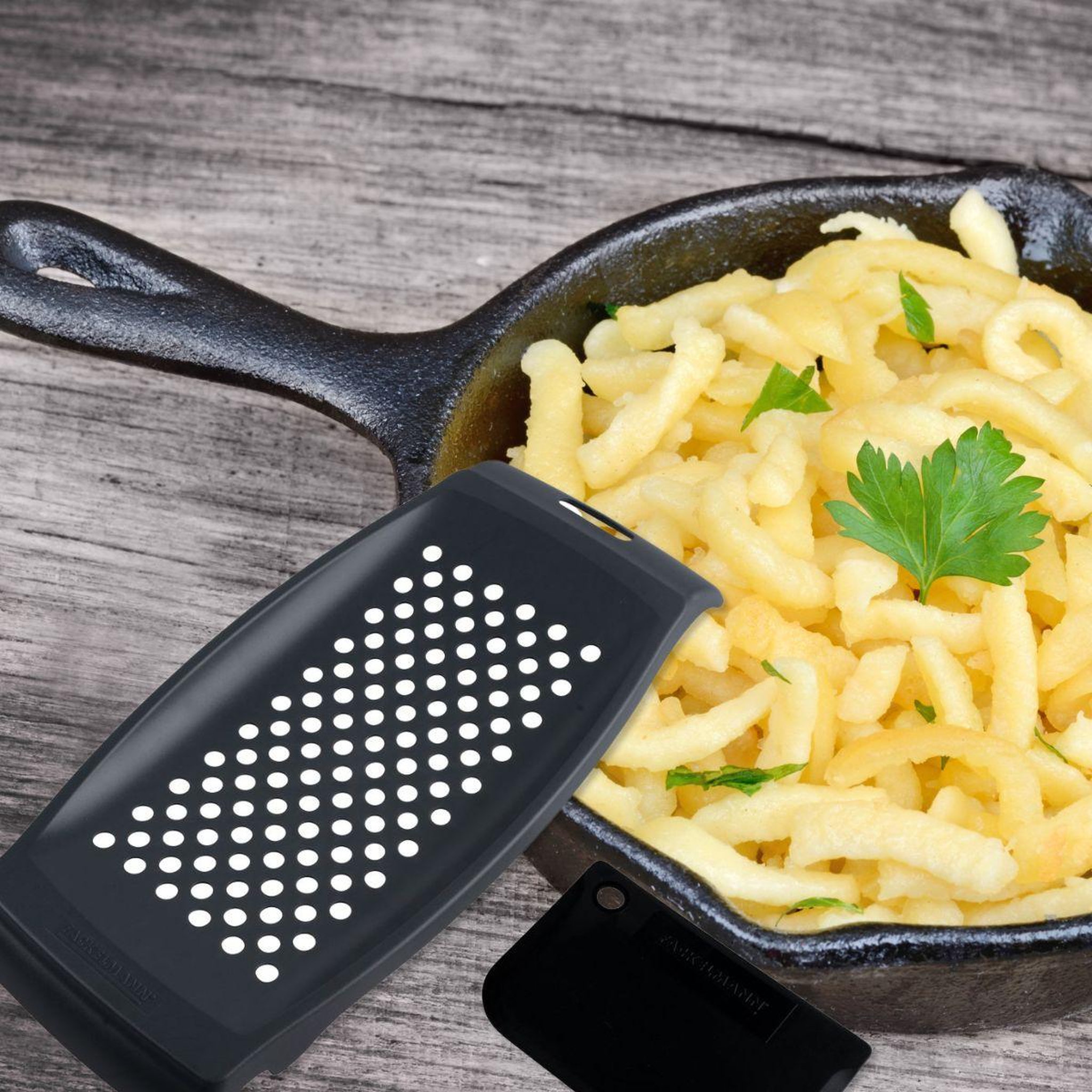Voir la diapositive 2 : Fackelmann Lot de 2 râpes pour spaetzles maison 32 cmFackelmann