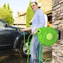 Voir la diapositive 2 : OUTSUNNY Dévidoir mural enrouleur automatique pivotant 180° tuyau 10 + 1 m avec lance arrosage support mural intégré vert
