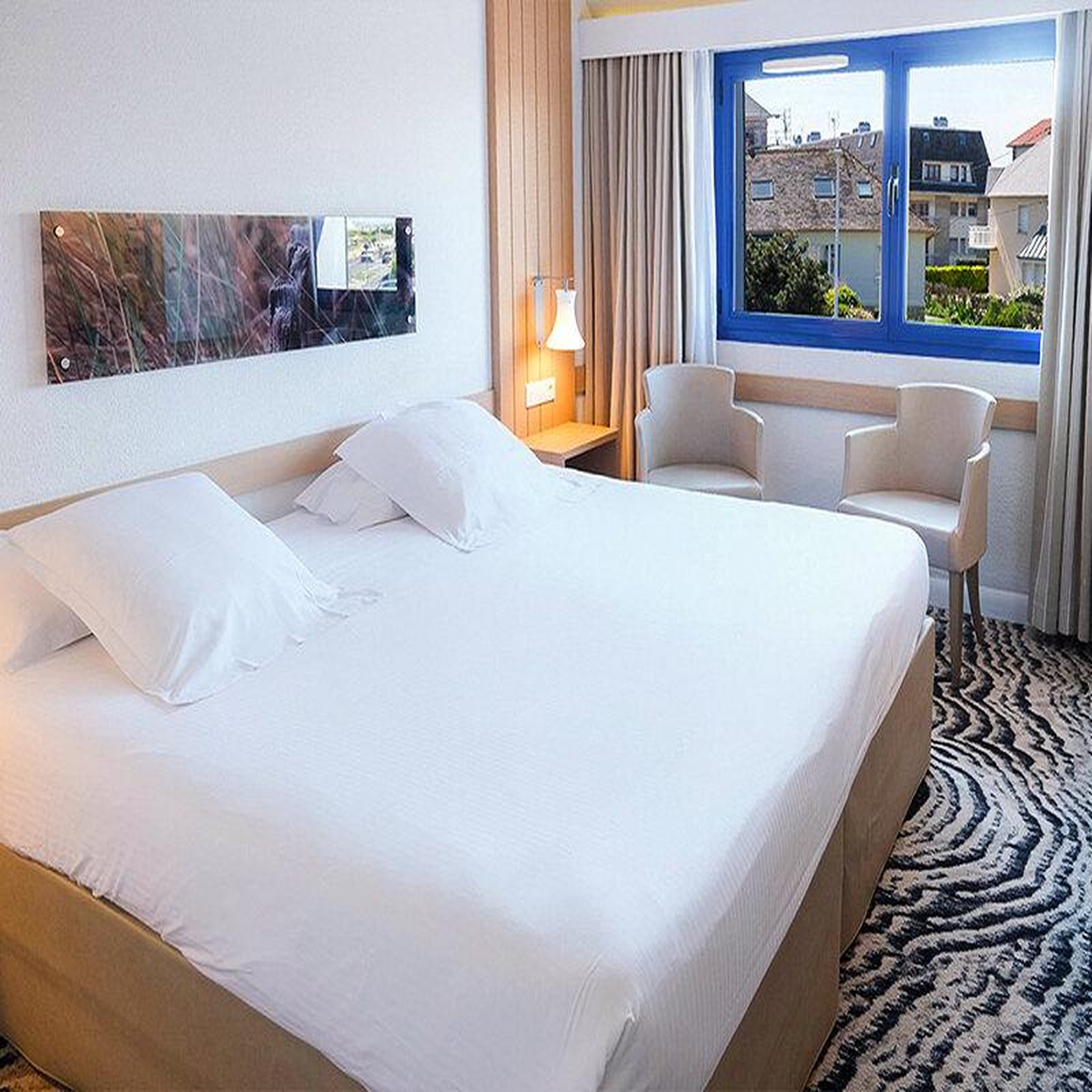 Voir la diapositive 2 : Smartbox Thalazur ouistreham 4 étoiles : 1 nuit avec accès spa marin et dîner - coffret cadeau séjour
