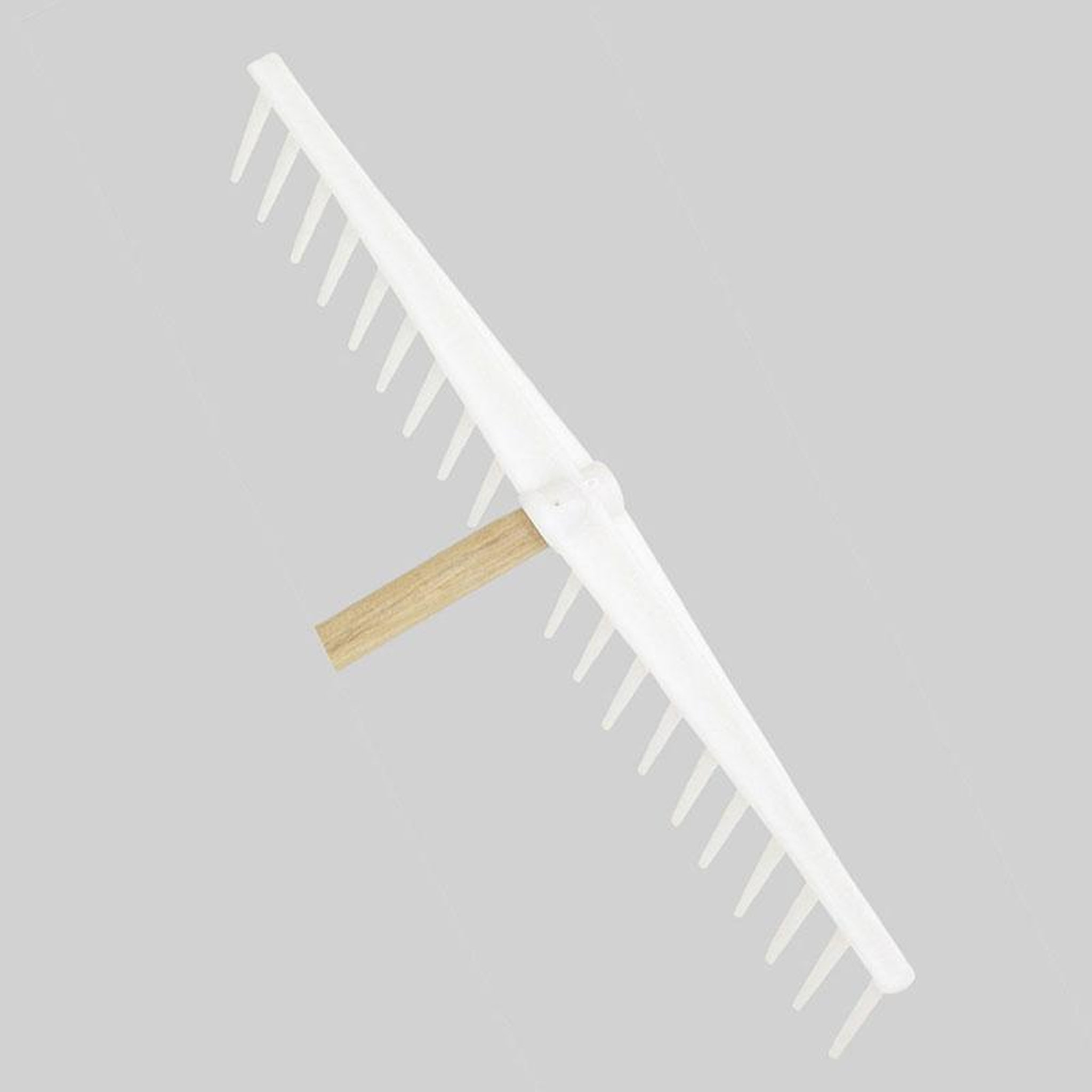 OUTILS PERRIN Rateau en polypropylène multi usage sans manche - 63 cm
