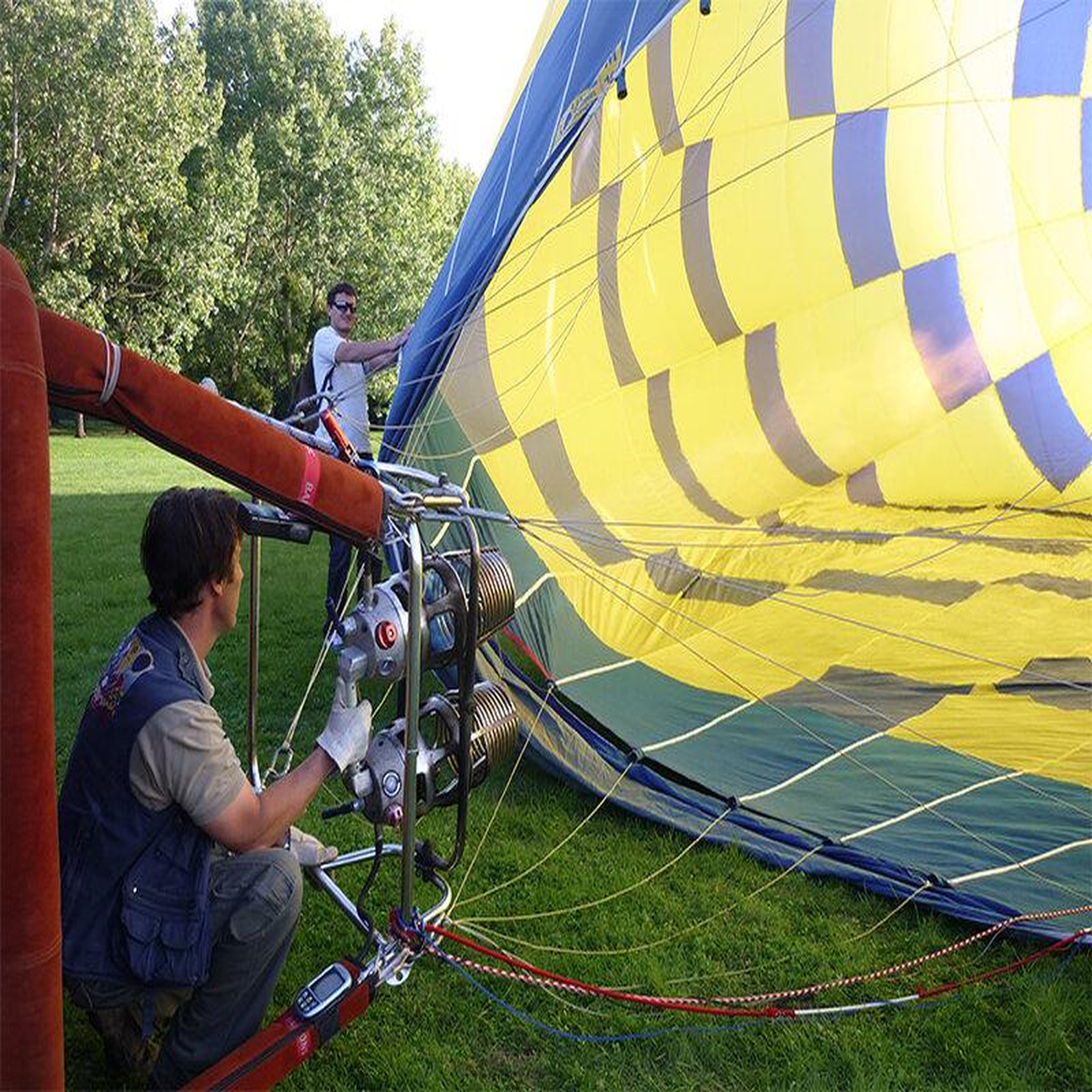 Voir la diapositive 3 : Smartbox Vol en montgolfière au-dessus des vignobles champenois - coffret cadeau sport & aventure