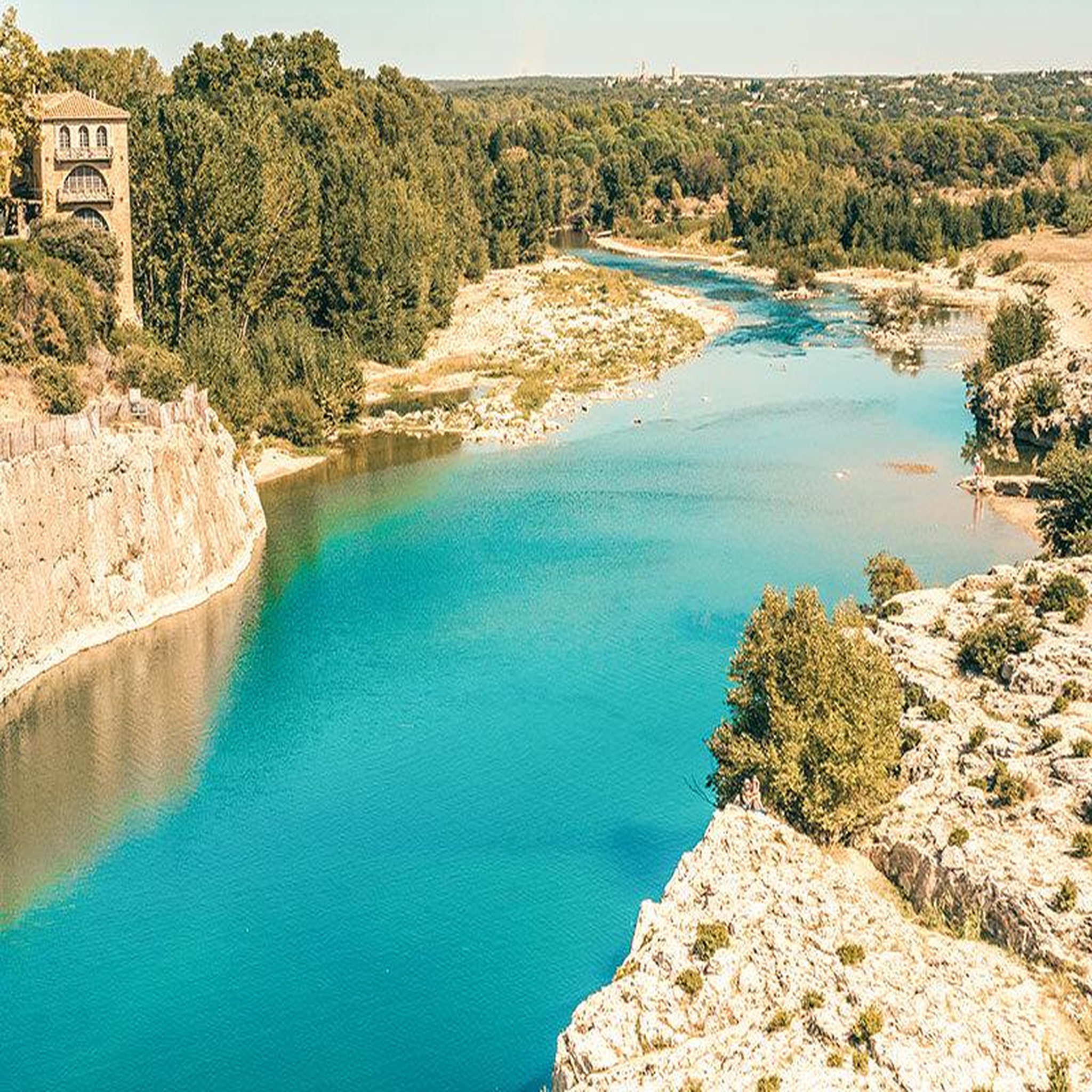 Voir la diapositive 3 : Smartbox Vol en ULM de 20 min pour 2 au-dessus du pont du Gard - Coffret Cadeau Sport & Aventure