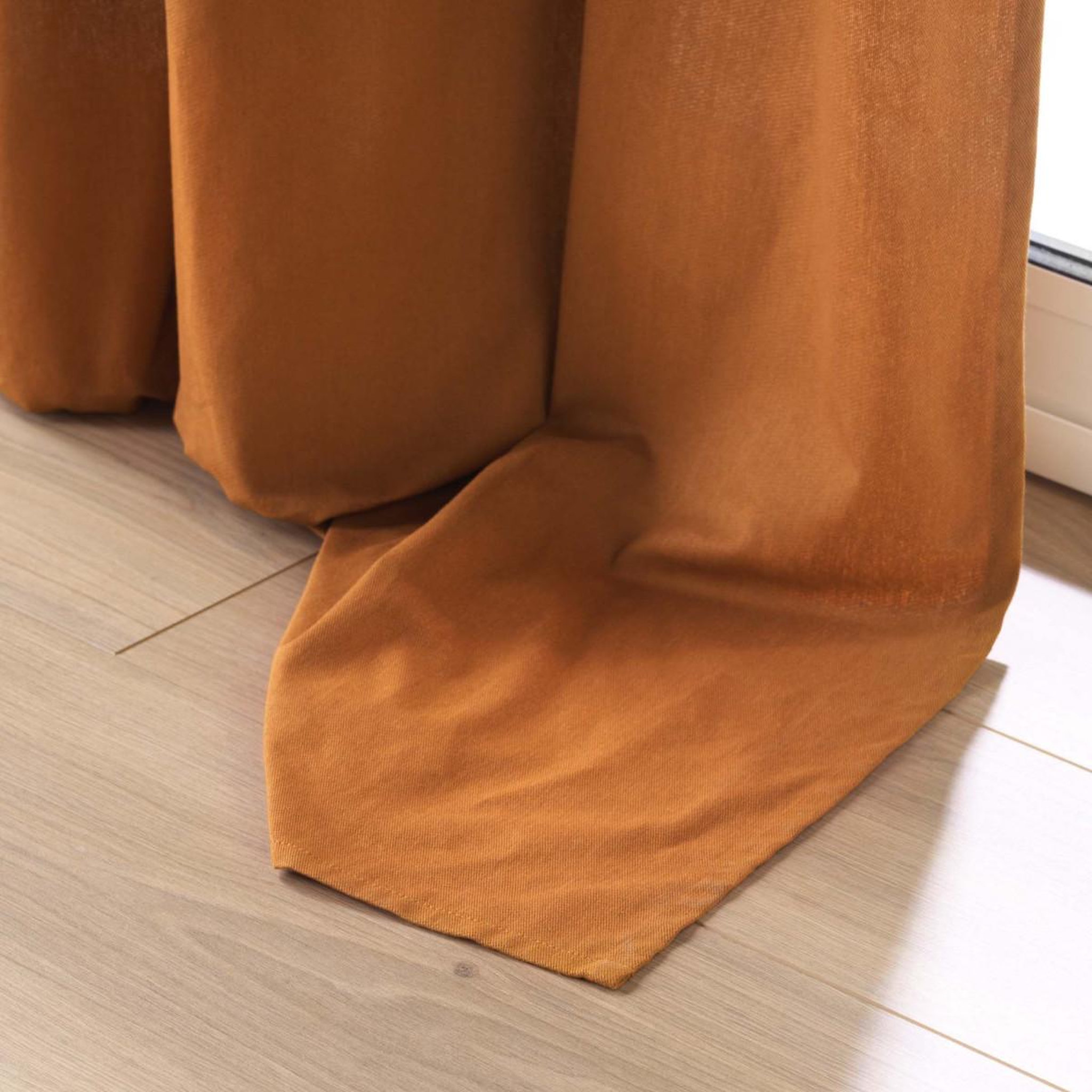 Voir la diapositive 3 : Douceur d'Intérieur Rideau à œillets  twily  135x260cm camel
