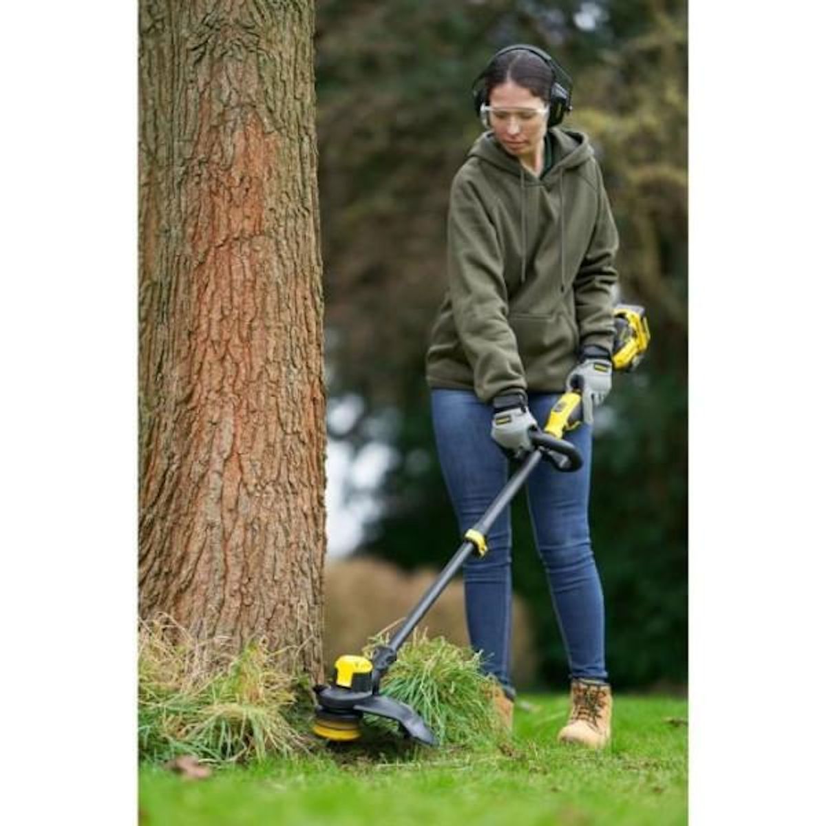 STANLEY FATMAX Coupe-bordure électrique sans fil - Stanley Fatmax - Brushless - SFMCSTB933B-XJ- 18V - 33 cm - Sans batterie