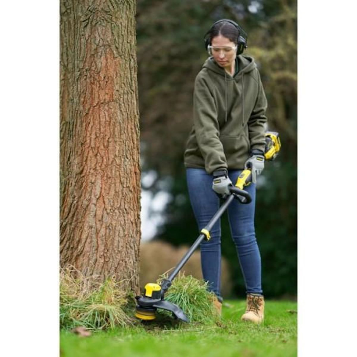 STANLEY FATMAX Coupe-bordure électrique sans fil - Stanley Fatmax - Brushless - SFMCSTB933B-XJ- 18V - 33 cm - Sans batterie