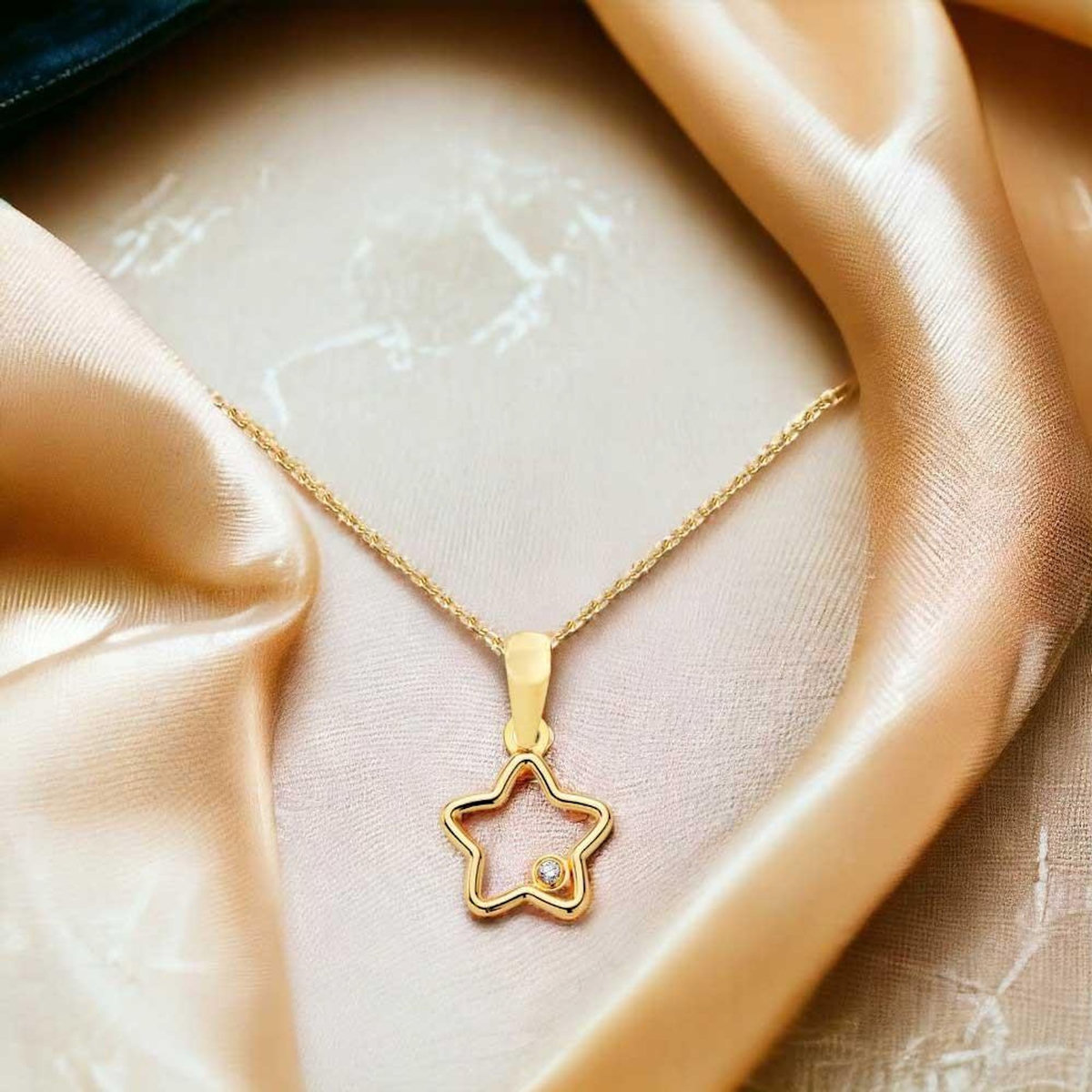 L'ATELIER D'AZUR Collier - Pendentif Or 18 Carats 750/000 Jaune Motif Etoile - Chaine Dorée