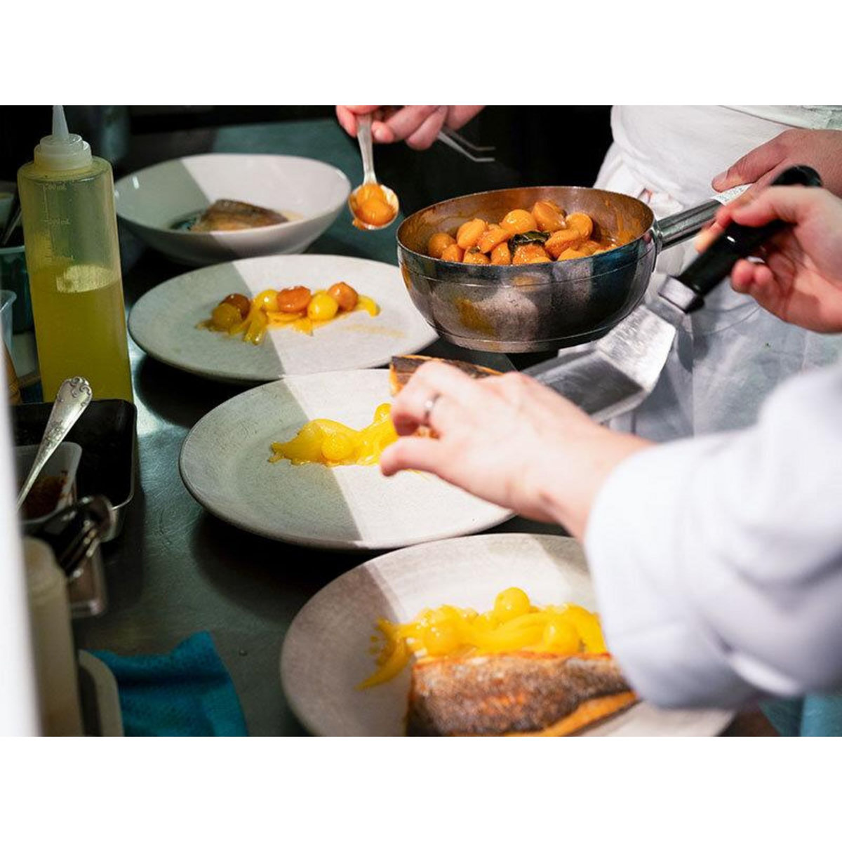 Smartbox Dîner bistronomique 4 plats au cœur de Paris - Coffret Cadeau Gastronomie