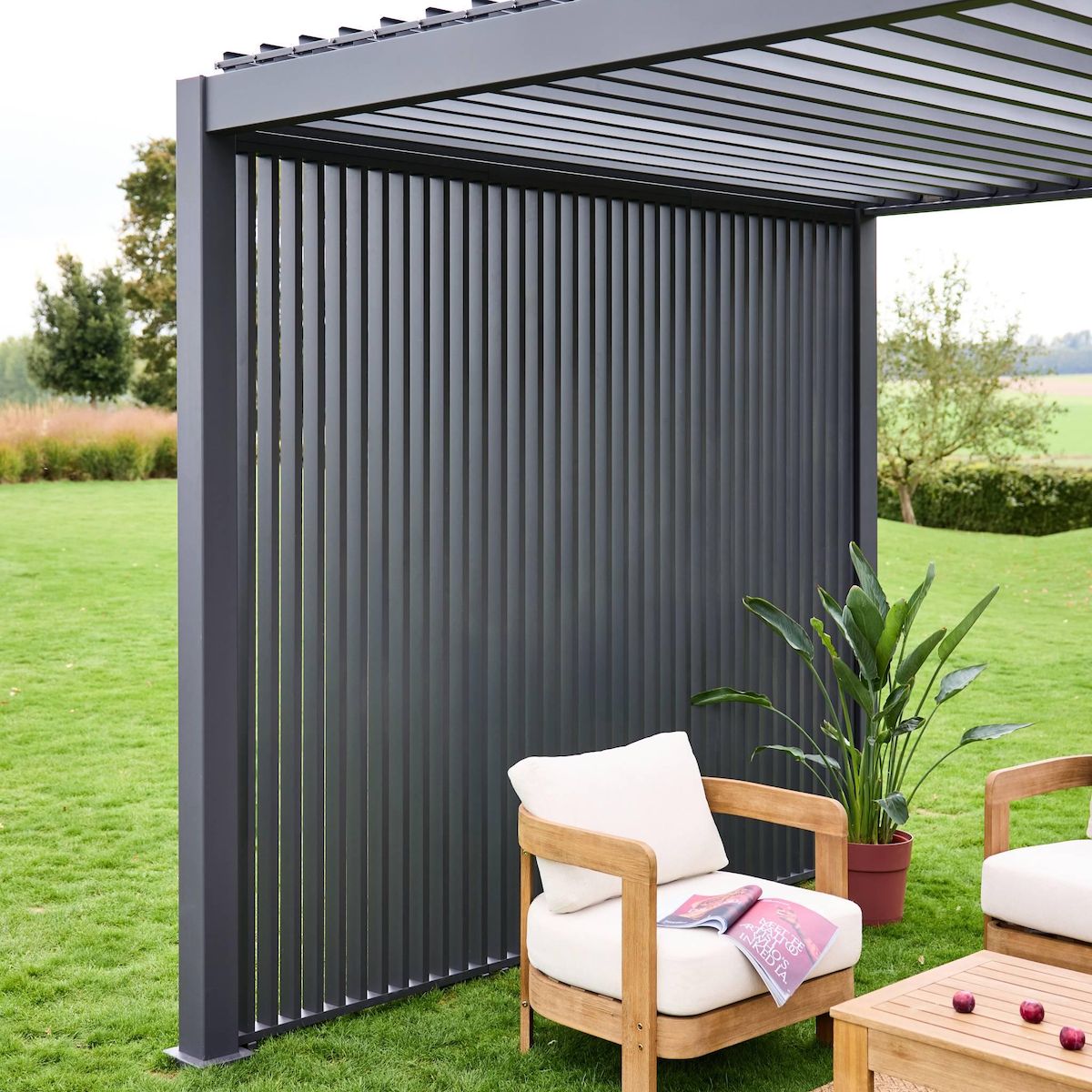SWEEEK Pergola bioclimatique. aluminium. 3x4m. lames orientables + 3 persiennes verticales 100cm anthracite