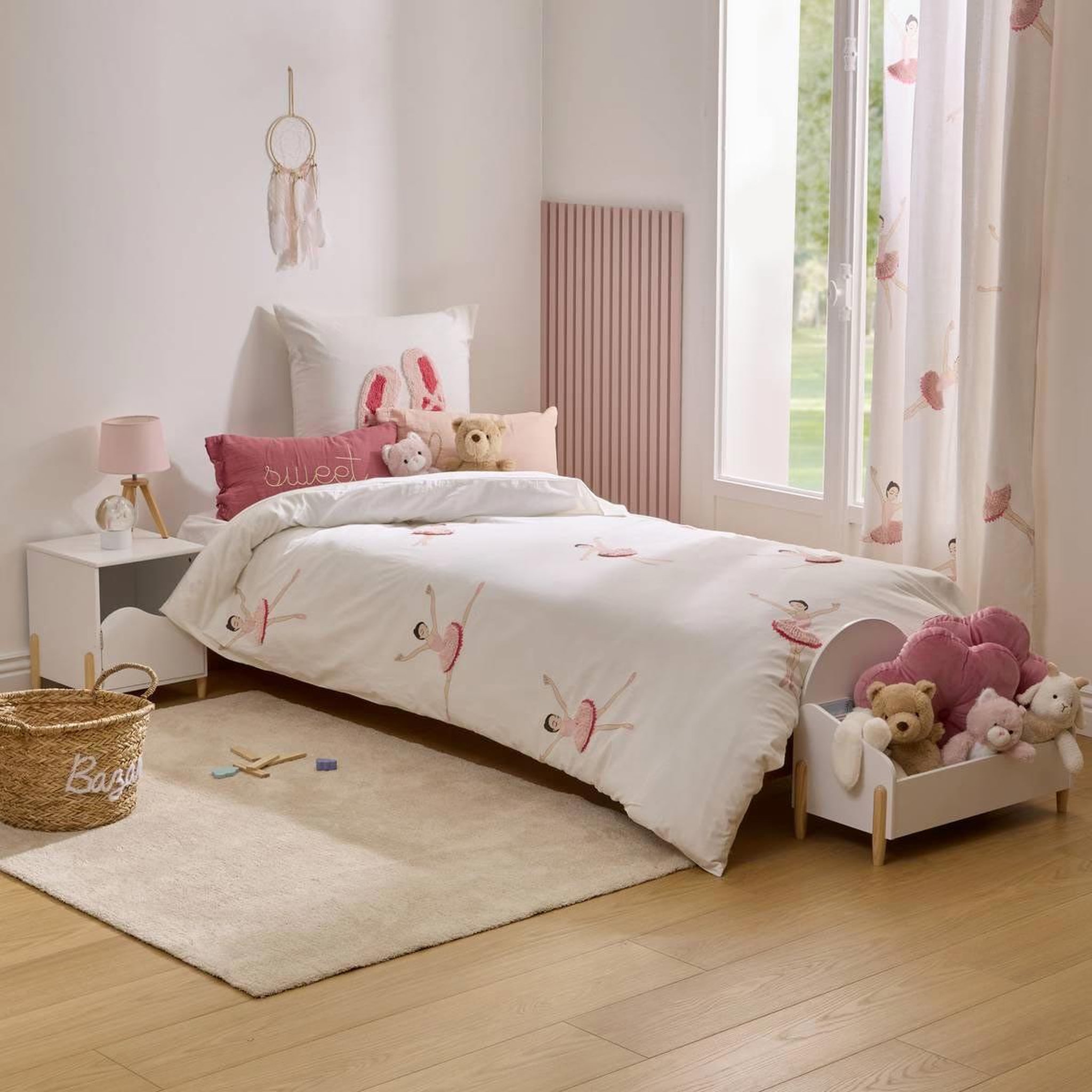 Voir la diapositive 4 : Atmosphera Kids Parure de lit tufté  ballerines  140x200cm rose