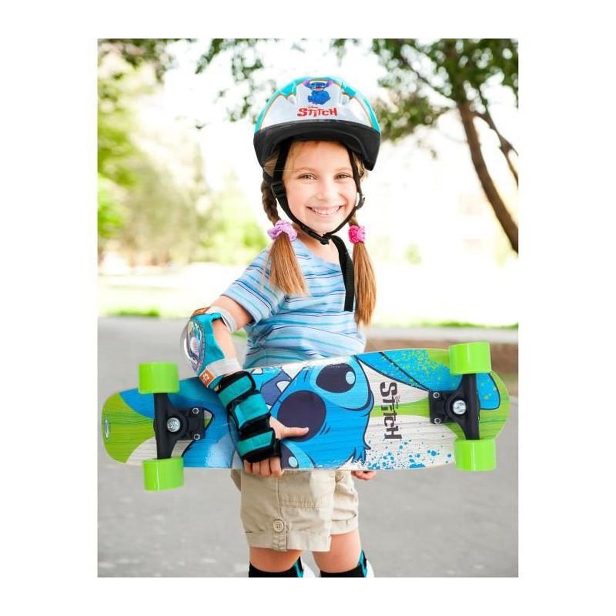 Voir la diapositive 3 : DISNEY Set avec Casque et protections avec coudieres et genouilleres - DISNEY - STITCH