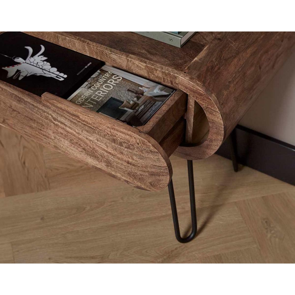 LISA DESIGN Kampur - meuble tv - bois massif de manguier - 135 cm