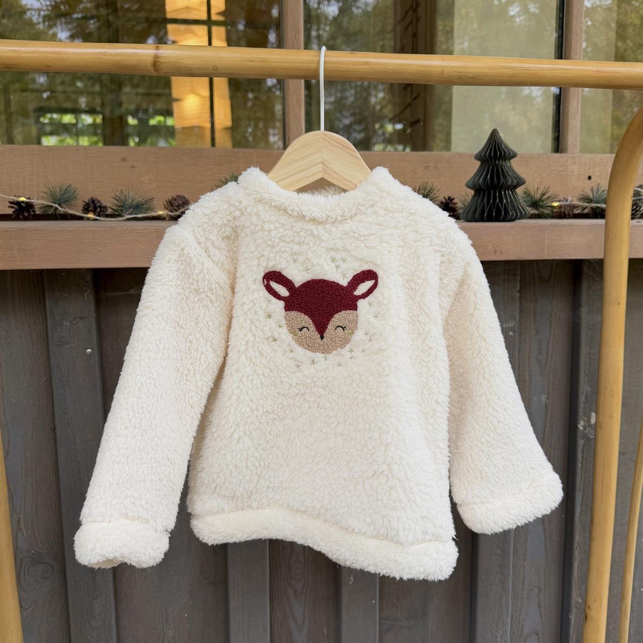 Voir la diapositive 6 : PETIT BEGUIN Sweat-shirt bébé en sherpa Grace