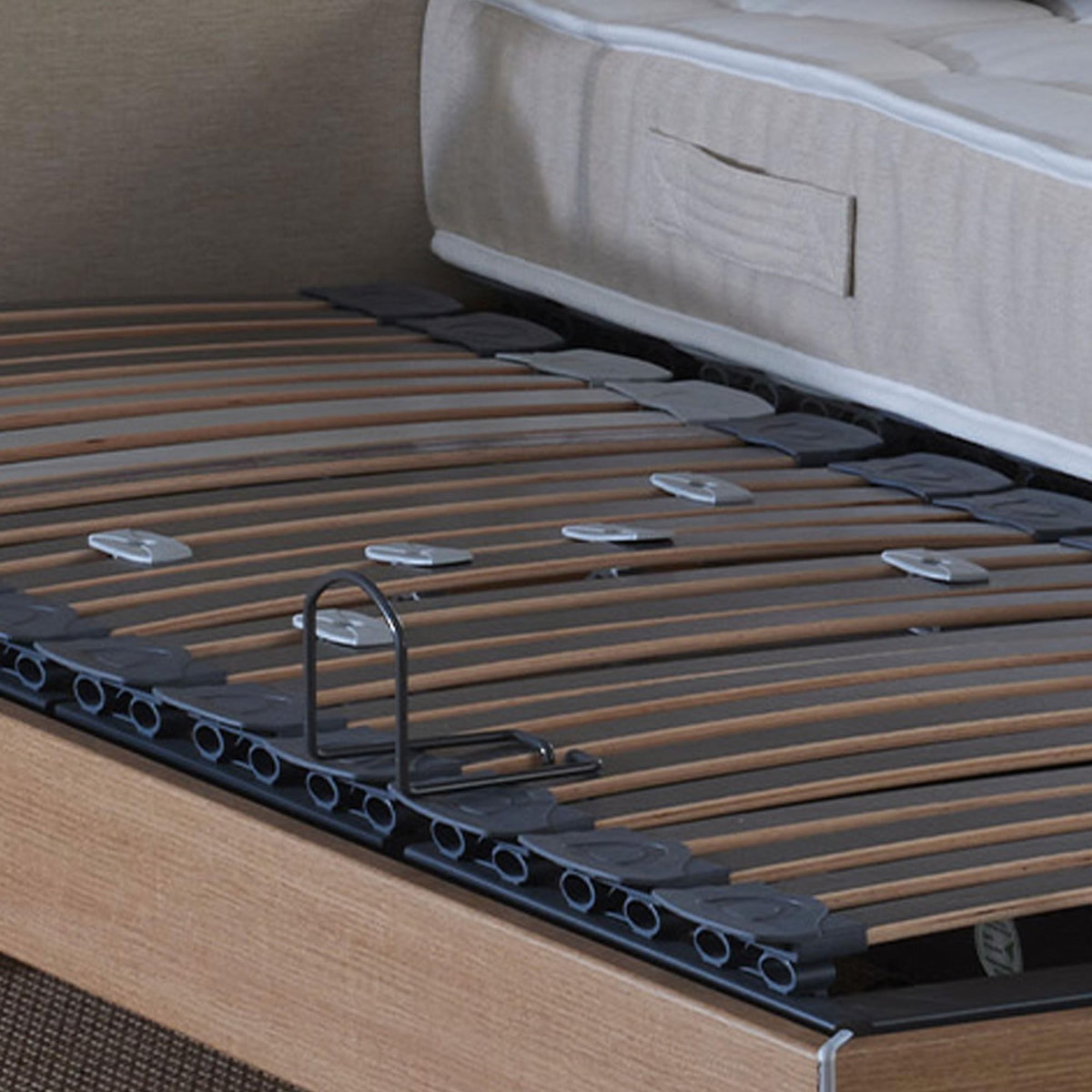 IDLITERIE Ensemble literie électrique relaxation multi lattes chêne clair + Matelas mousse à mémoire de forme 90 x 190