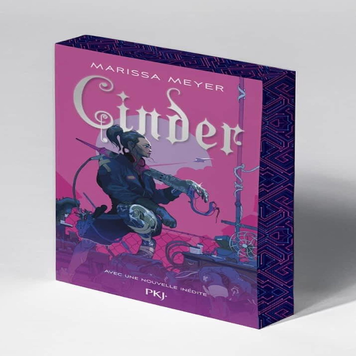 CHRONIQUES LUNAIRES TOME 1 : CINDER, Meyer Marissa
