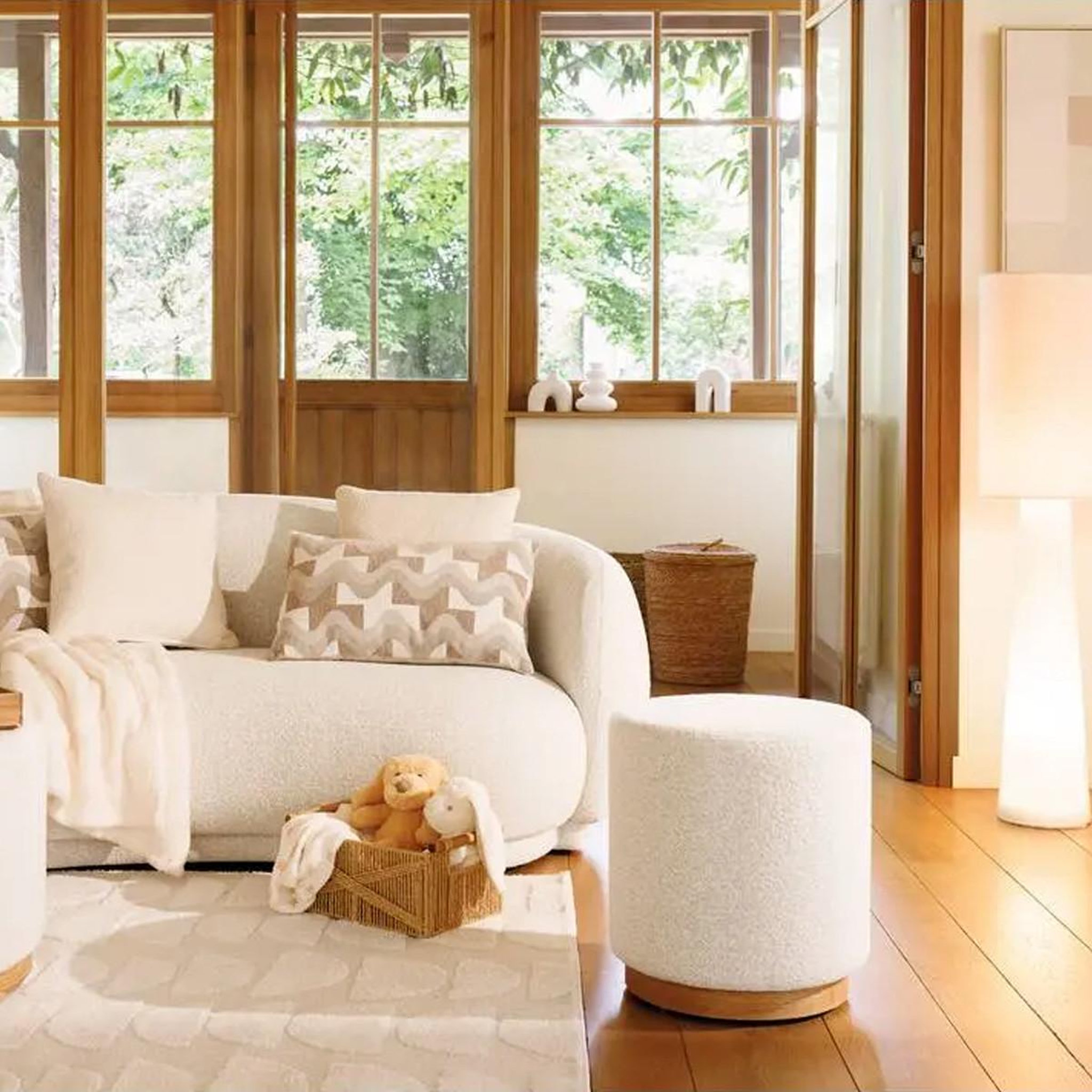 Voir la diapositive 6 : ATMOSPHERA Pouf rond  nesky  45cm blanc