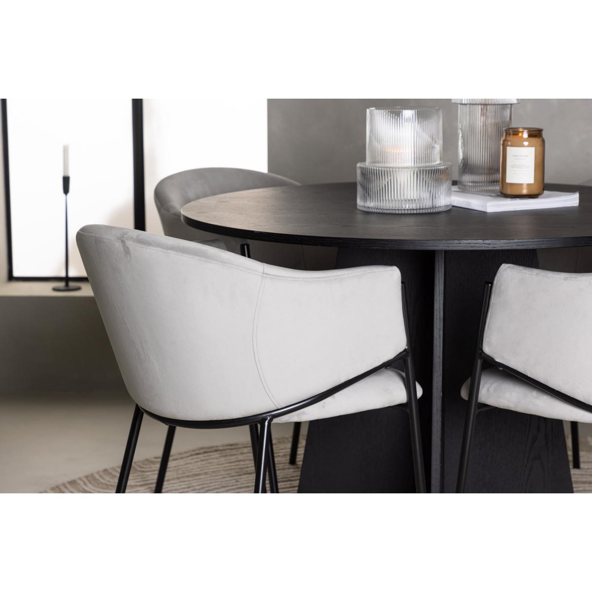Voir la diapositive 5 : Paris Prix Ensemble table à manger & 4 chaises  bootcut & evelina  110cm noir & gris