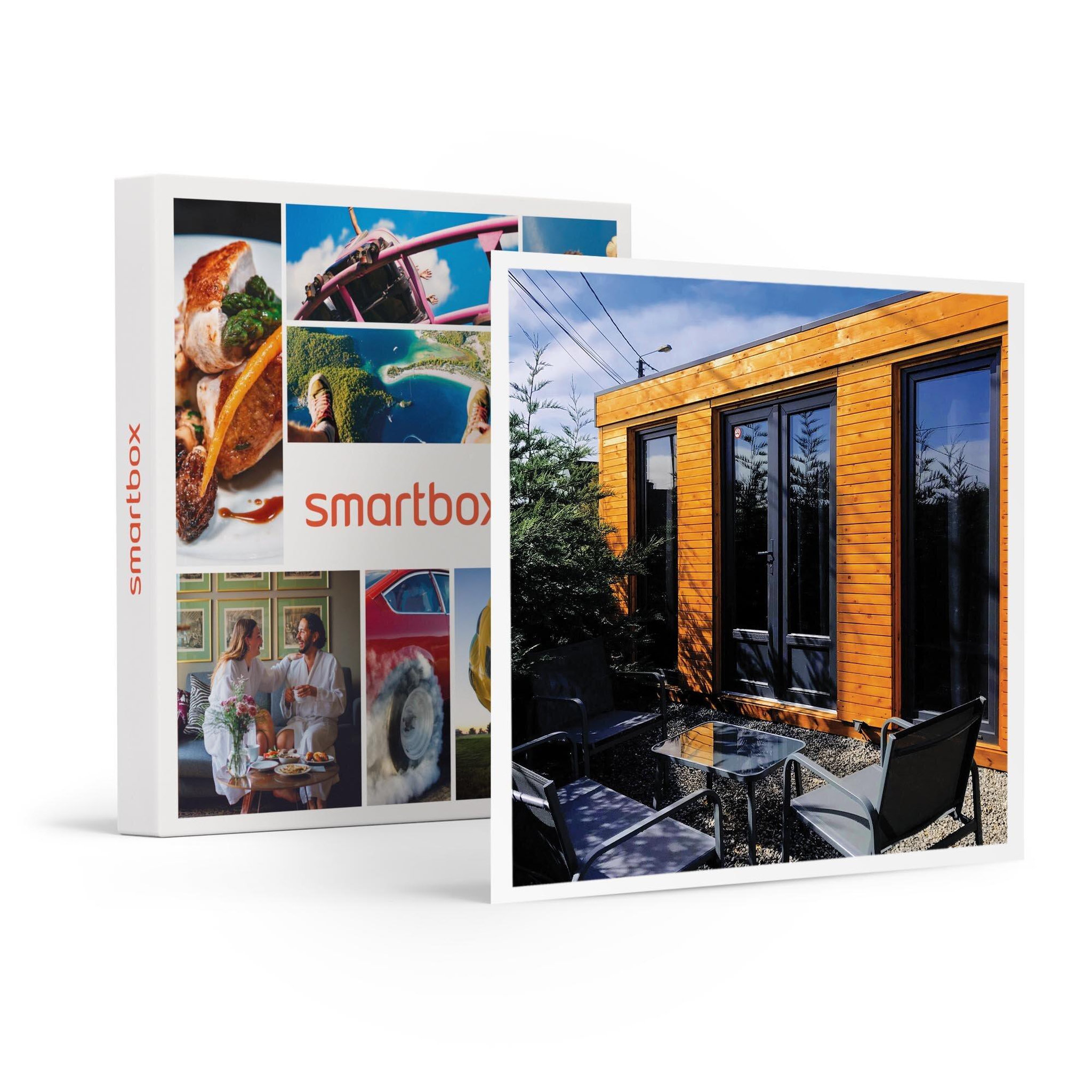 Voir la diapositive 1 : Smartbox Séjour de 2 jours insolites en lodge près de Saint-Brieuc - Coffret Cadeau Séjour