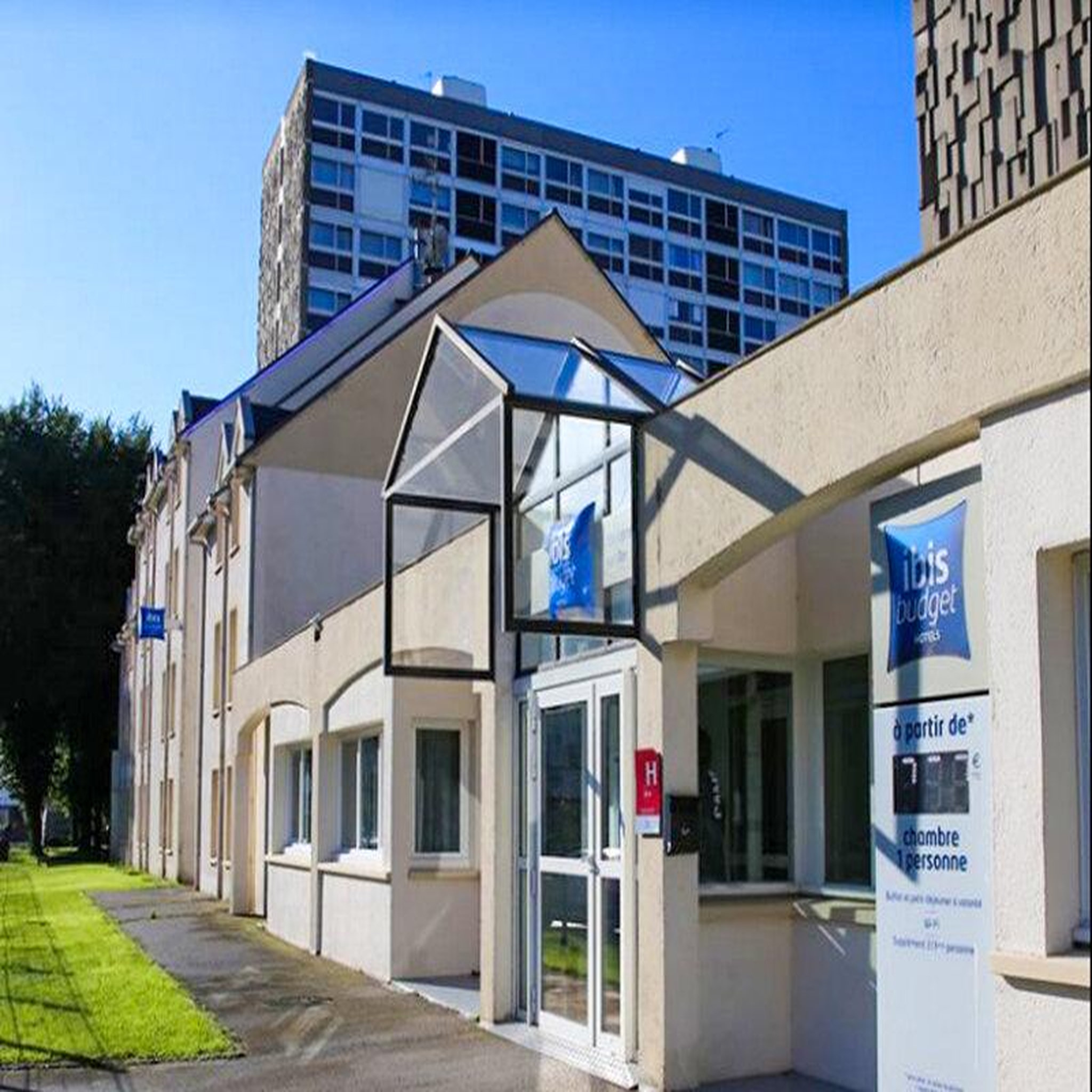 Voir la diapositive 4 : Smartbox 3 jours au bord de l'eau en hôtel à Boulogne-sur-Mer - Coffret Cadeau Séjour