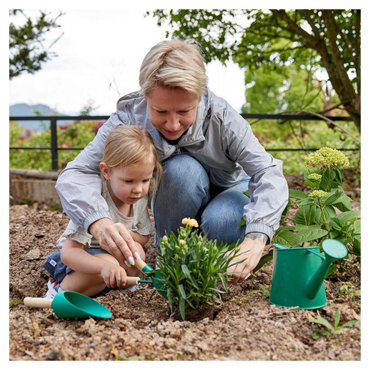 Hape Set de jardinage - Garrdening tool set