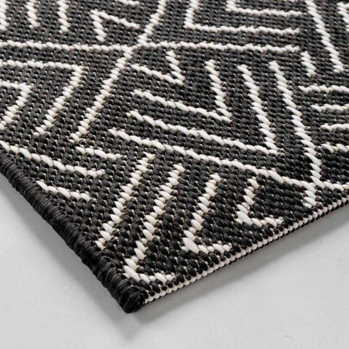 Paris Prix Tapis Tissé Déco  Aztek  80x150cm Noir