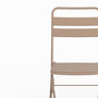 Voir la diapositive 5 : Rendez vous déco Table et chaises de jardin pliantes 4 personnes en métal taupe-Yumi