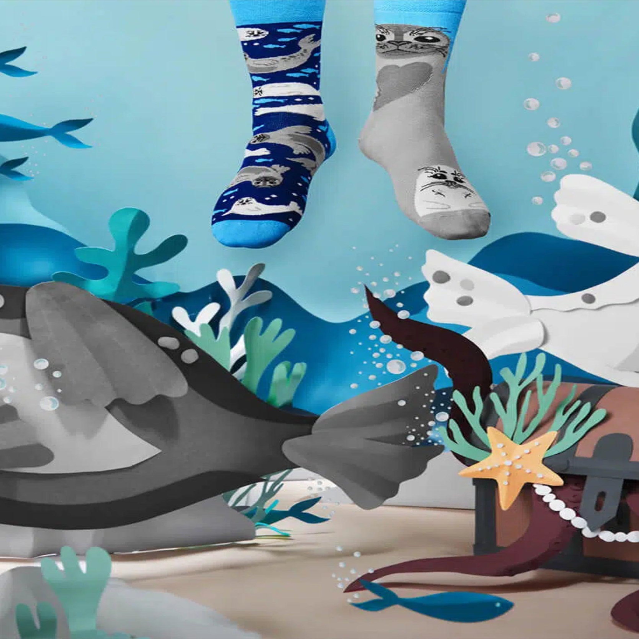 Voir la diapositive 3 : MANY MORNINGS Chaussettes sauvons les phoques