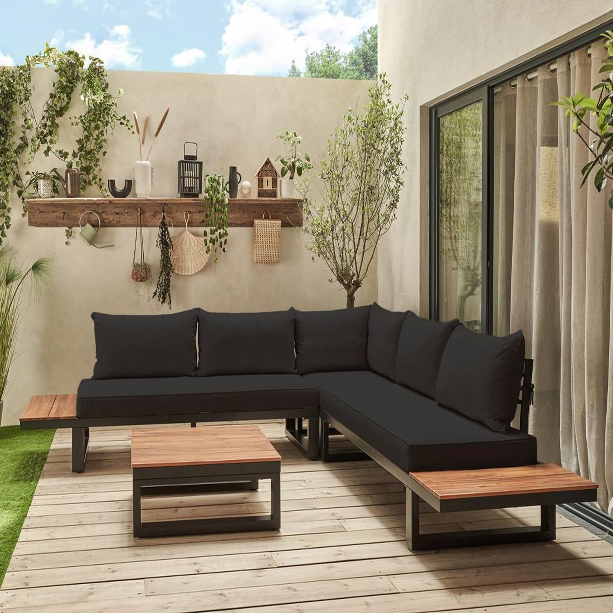 Voir la diapositive 6 : BEST MOBILIER Salome - salon bas de jardin 5 places + table - modulable - bois, métal et coussins noirs