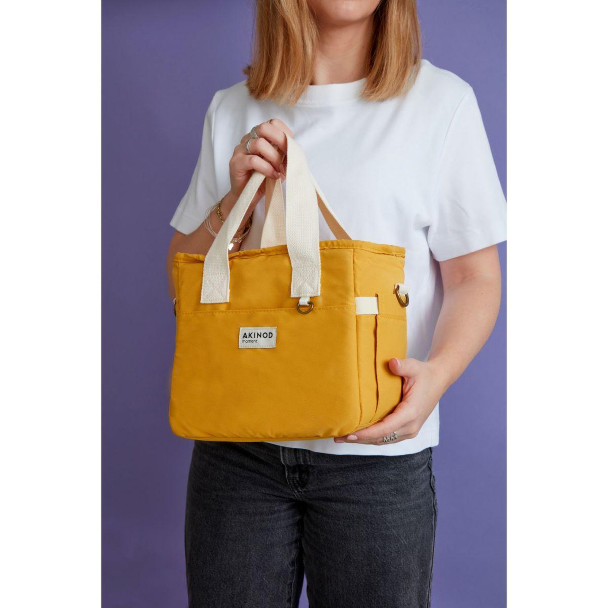 Voir la diapositive 3 : AKINOD Lunch bag 8h17 moutarde