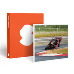 Smartbox Baptême passager en moto : 3 tours à l'arrière d'un pilote professionnel sur le circuit de Pau-Arnos - Coffret Cadeau Sport & Aventure