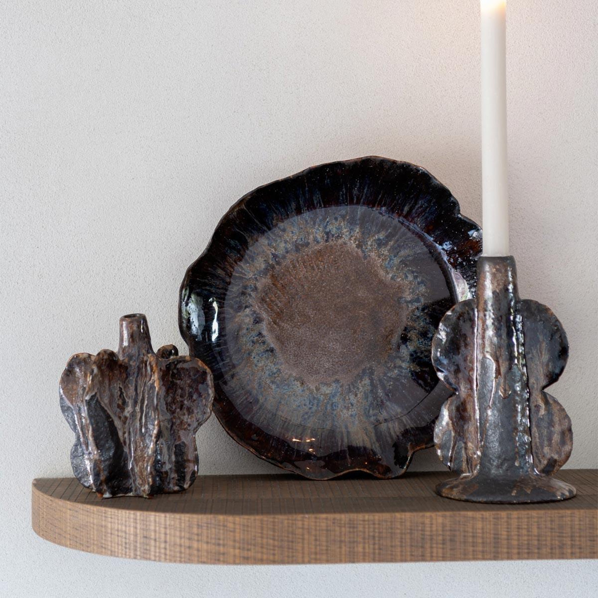 Voir la diapositive 3 : J-LINE Vase déco en céramique  naga  15cm marron