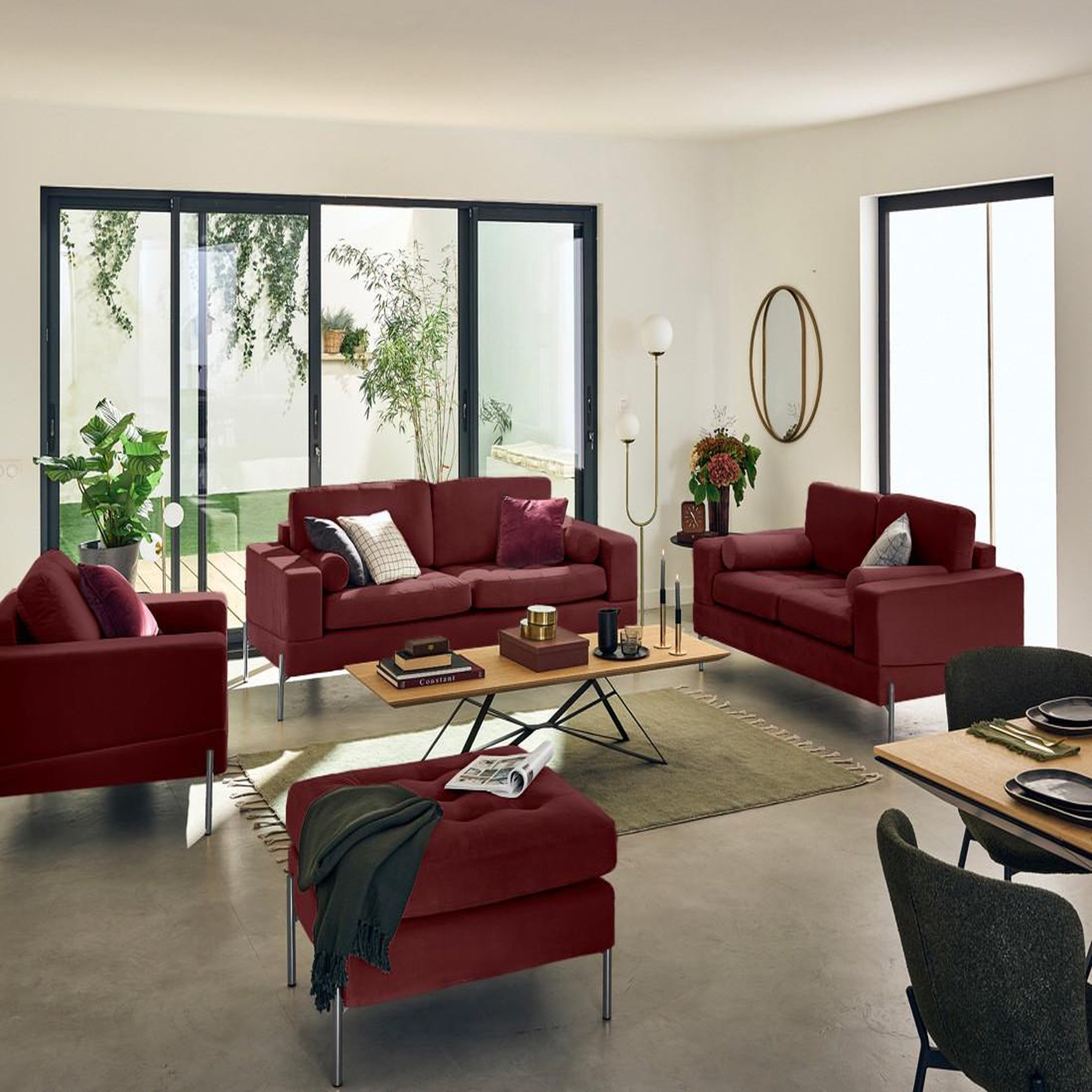 Voir la diapositive 2 : LISA DESIGN Isaure - canapé droit 3 places en velours