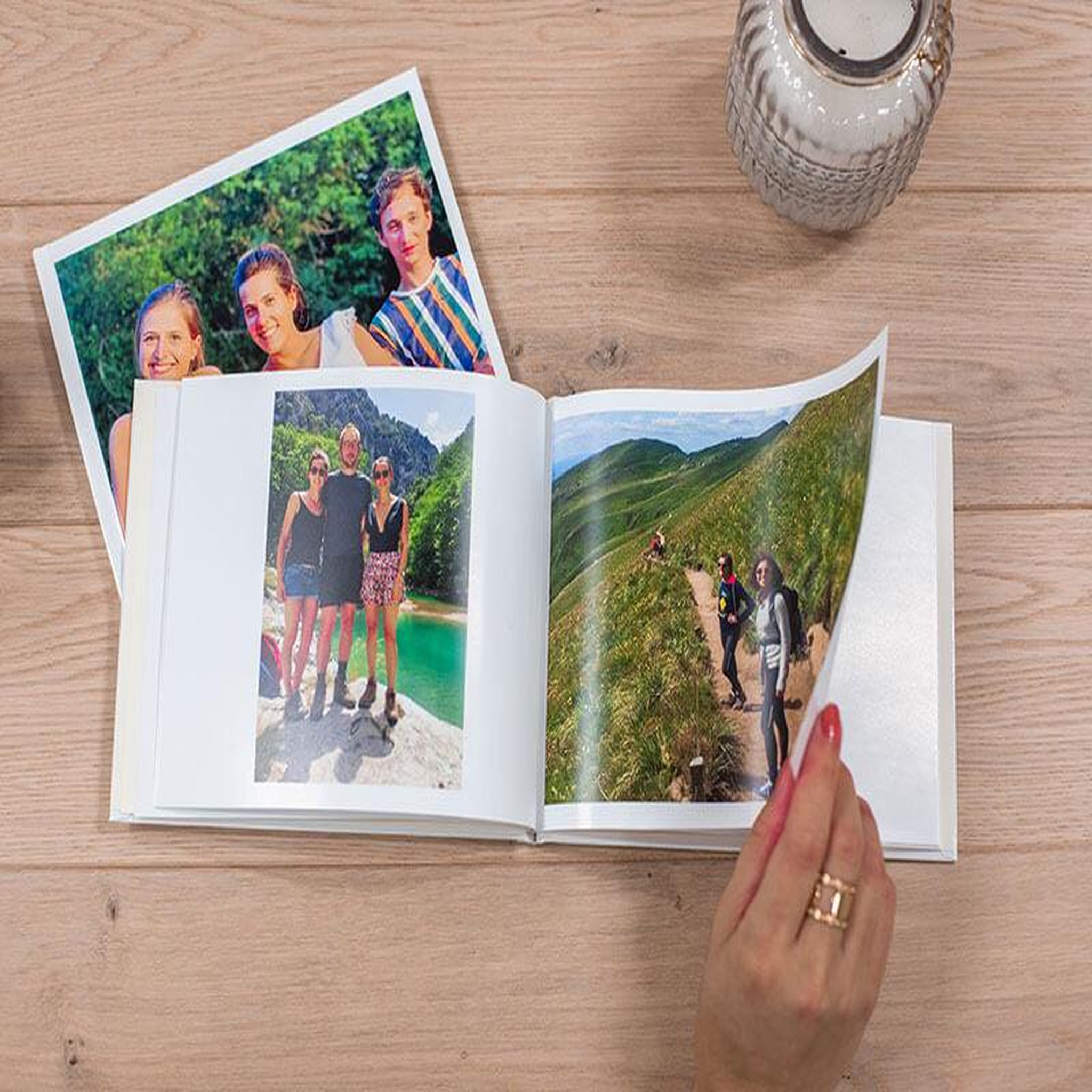 Voir la diapositive 3 : Smartbox Mini album photo cheerz personnalisé avec vos photos - coffret cadeau multi-thèmes