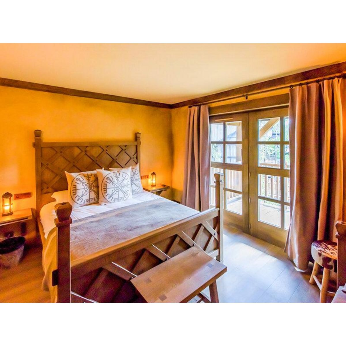 Smartbox Parc Astérix 2025 - Séjour 2 jours / 1 nuit - Hôtel La Cité Suspendue en haute saison - Coffret Cadeau Séjour