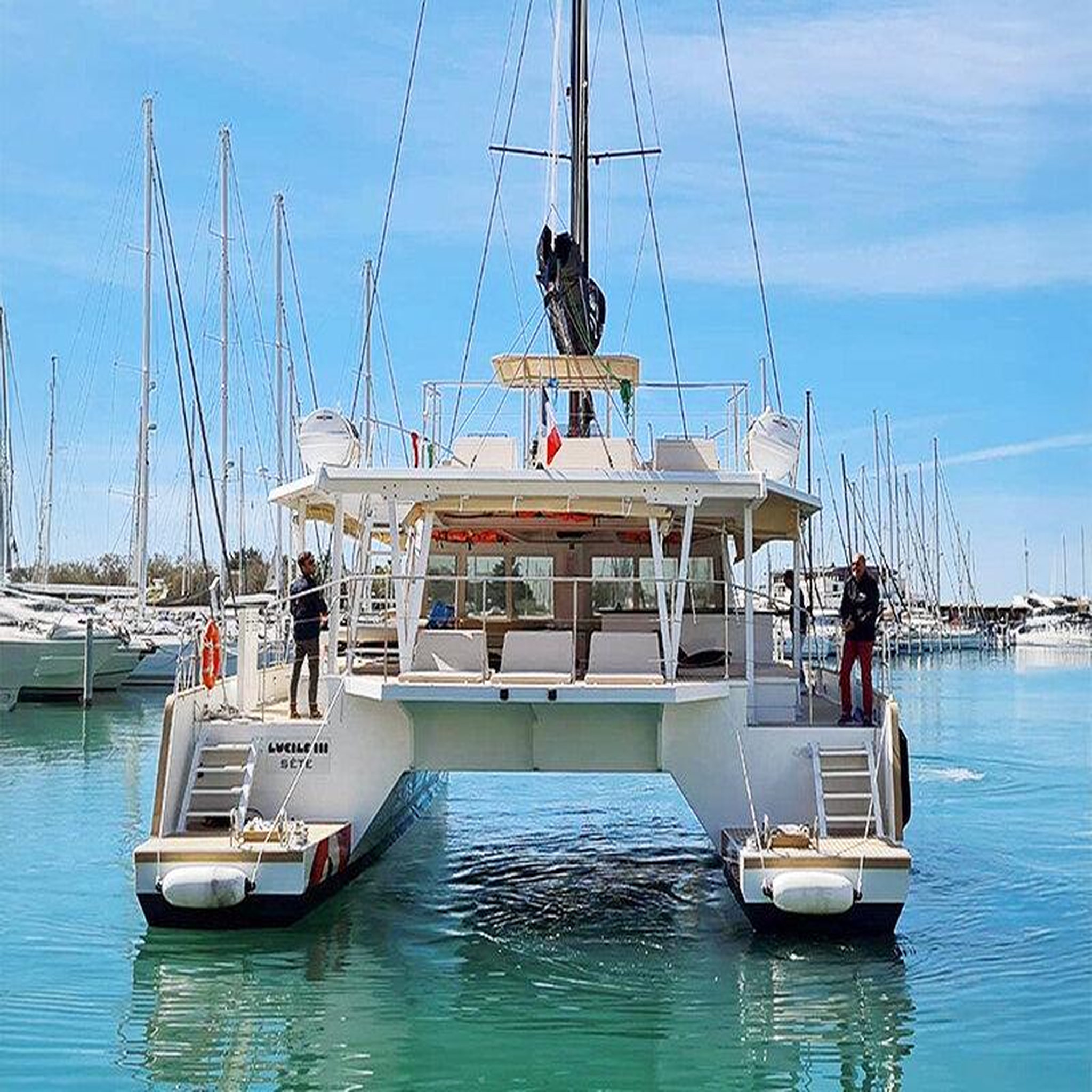 Voir la diapositive 3 : Smartbox Sortie en catamaran de 2h en famille près de palavas-les-flots - coffret cadeau sport & aventure