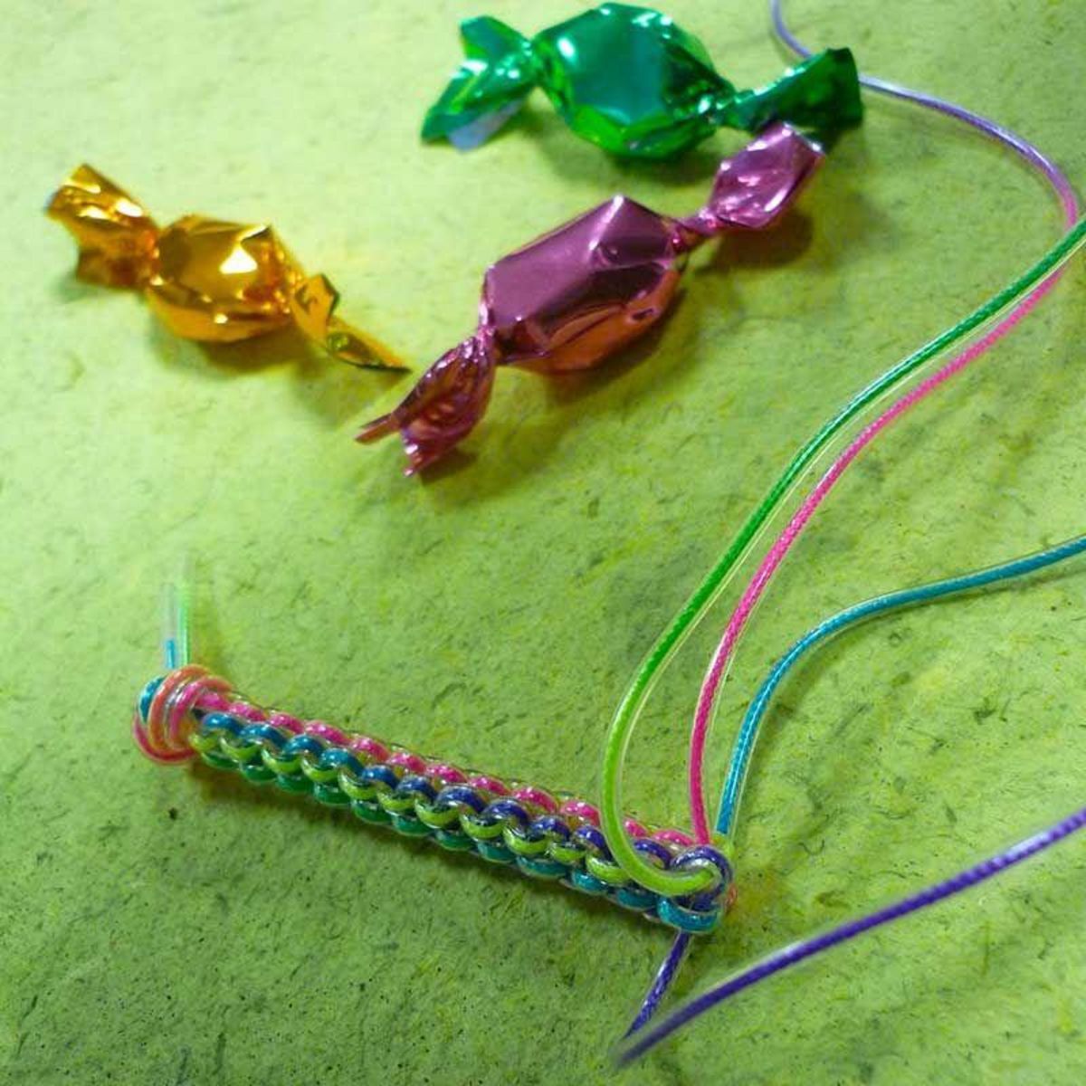 Graine créative Sachet de 12 fils scoubidous paillettes