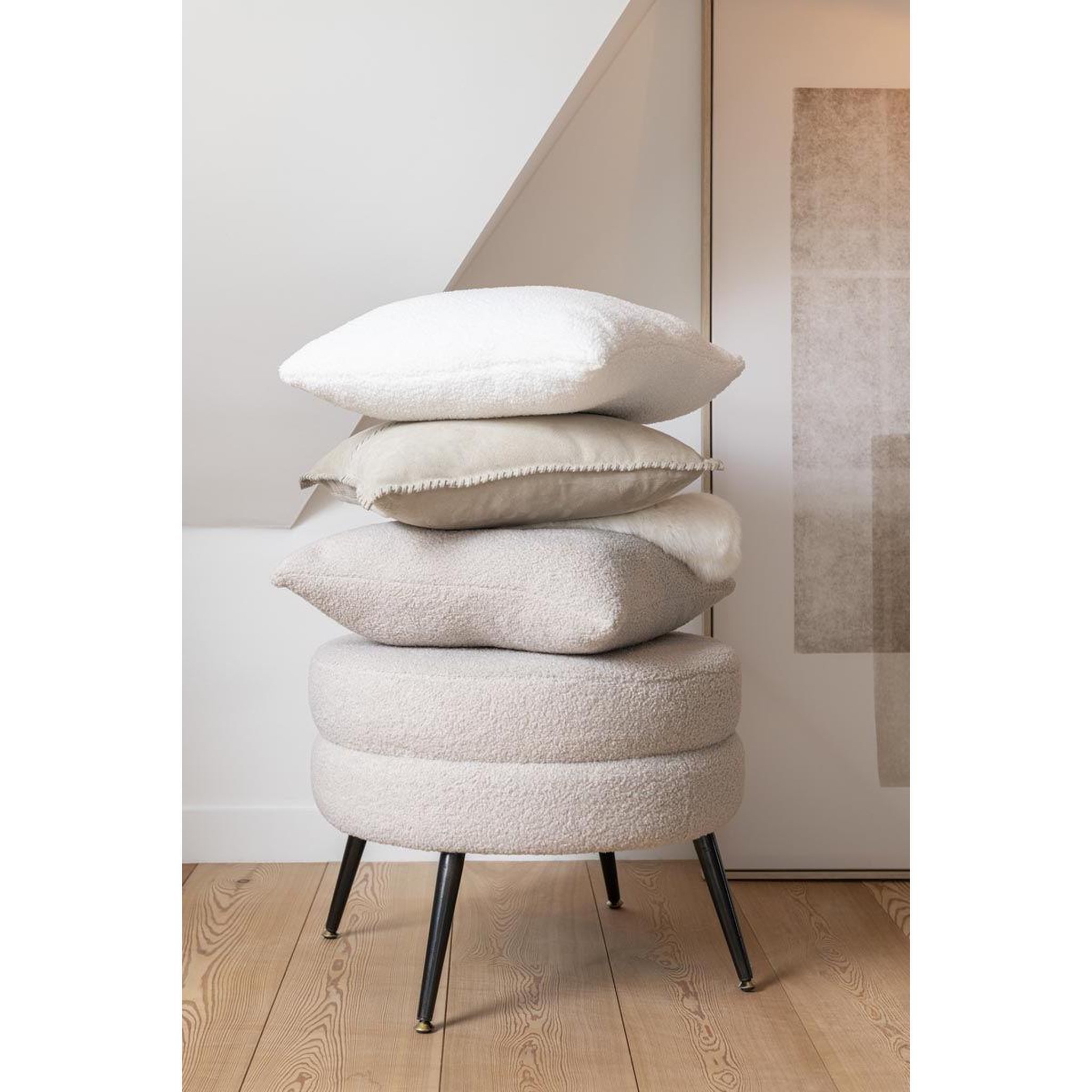 Voir la diapositive 3 : J-LINE Coussin déco bouclette  teddy  45x45cm beige