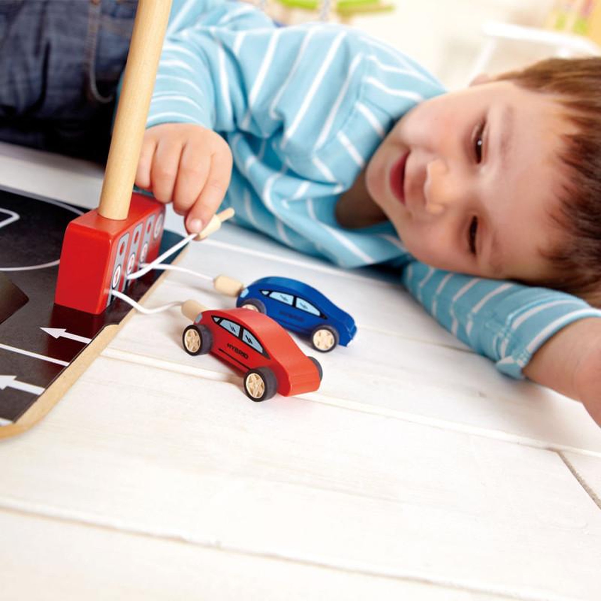 Voir la diapositive 3 : Hape Garage et Station Service