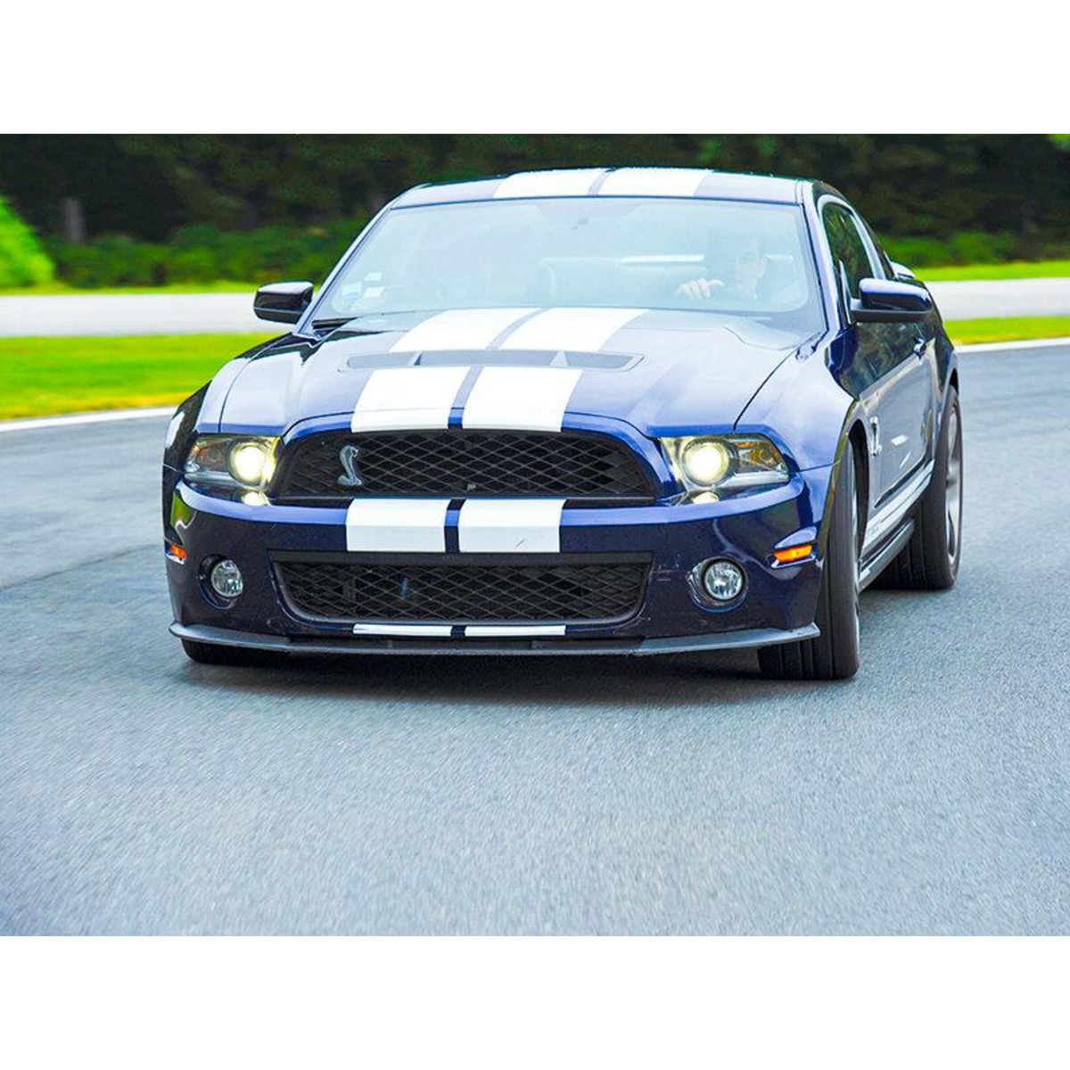 Smartbox Stage de pilotage : 2 tours en Ford Mustang Shelby GT500 sur circuit - Coffret Cadeau Sport & Aventure