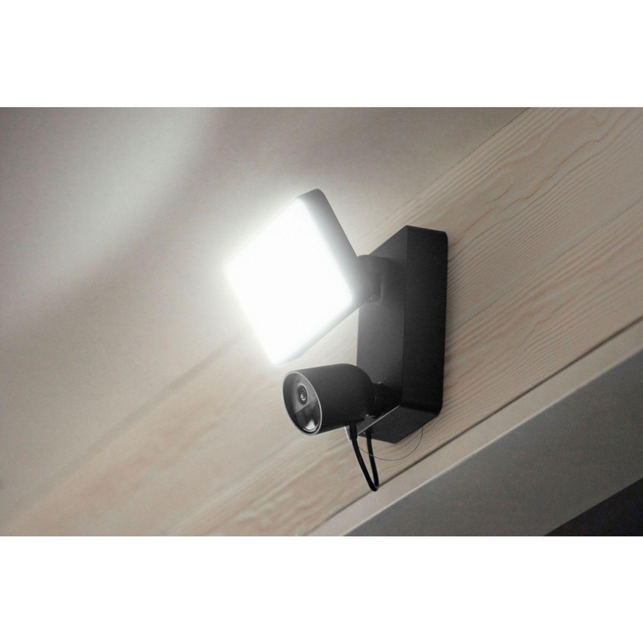 Voir la diapositive 4 : PHILIPS HUE Caméra de surveillance hue secure 1080p floodlight filaire