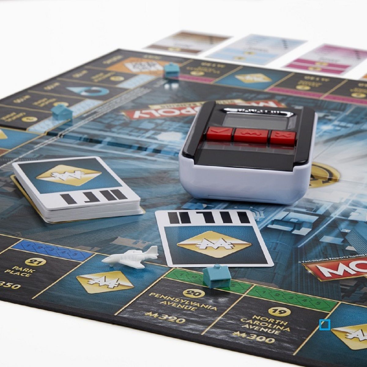 HASBRO Jeu Monopoly électronique ultime