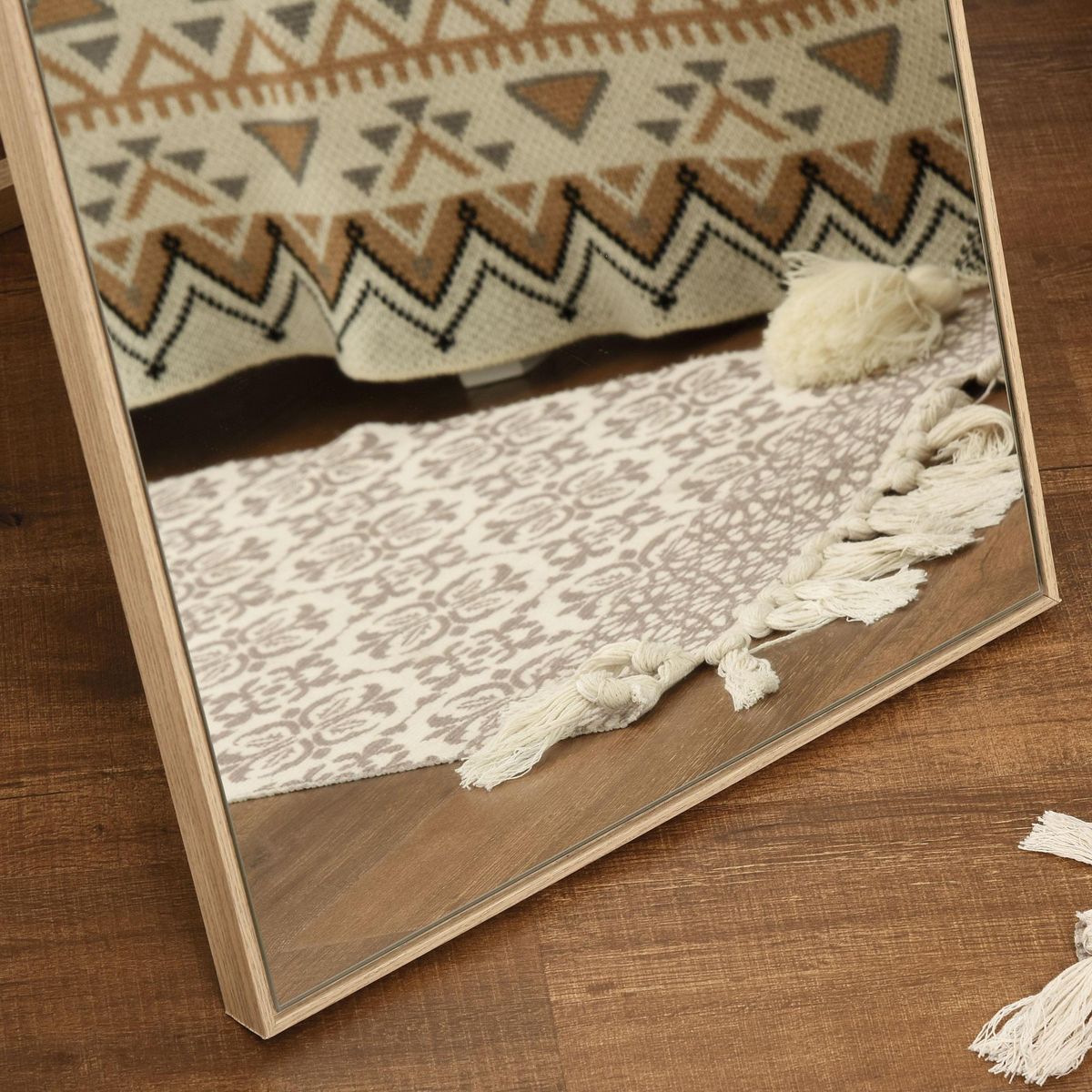 HOMCOM Miroir sur pied rectangulaire dim. 40L x 47l x 147H cm MDF aspect bois de chêne clair