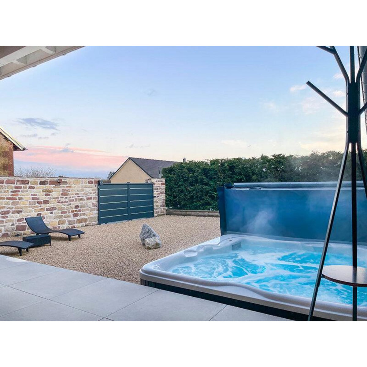 Smartbox 2 jours avec bain bouillonnant et champagne près de Mulhouse - Coffret Cadeau Séjour